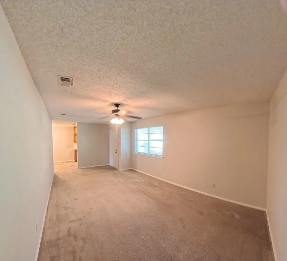 Duplex For Rent in Tarrant County , 7324 Davis Boulevard B, North Richland Hills, Texas 76182, 2 Bedroom, 2 Bathroom, Garage spaces, 2,402 Sqft, built in 1978, mls#21377209, Real Estate Agent in North Richland Hills, Homes For Rent in Tarrant county, Homes For Rent in North Richland Hills, Realtor in North Richland Hills Texas, Real Estate Brokerage Independent Realty Texas, Luminita Cordes Realtor