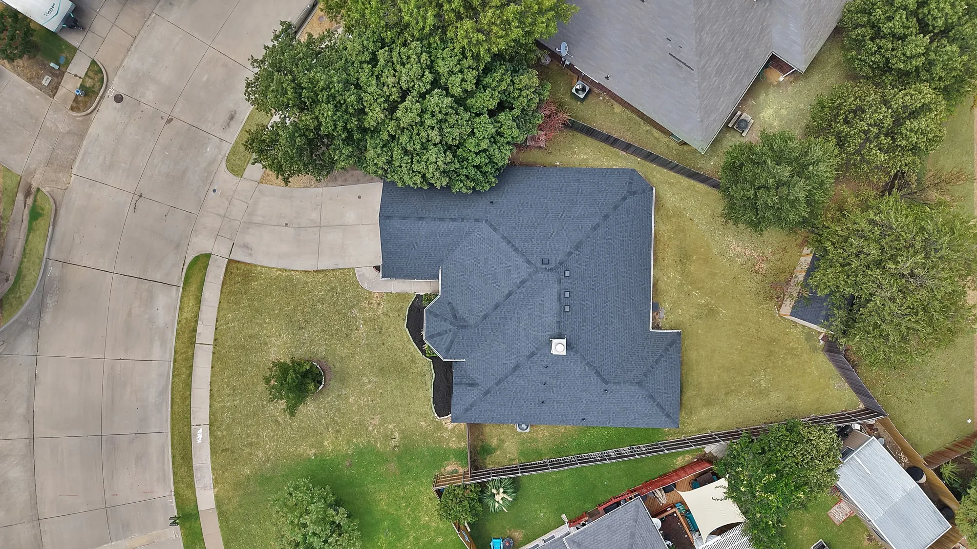 Single Family Residence For Sale in Tarrant County , 137 Hirth Drive, Crowley, Texas 76036, 3 Bedroom, 2 Bathroom, 2 Garage spaces, 1,792 Sqft, built in 2003, mls#21371219, Real Estate Agent in Crowley, Homes For Sale in Tarrant county, Homes For Sale in Crowley, Realtor in Crowley Texas, Real Estate Brokerage Independent Realty Texas, Luminita Cordes Realtor
