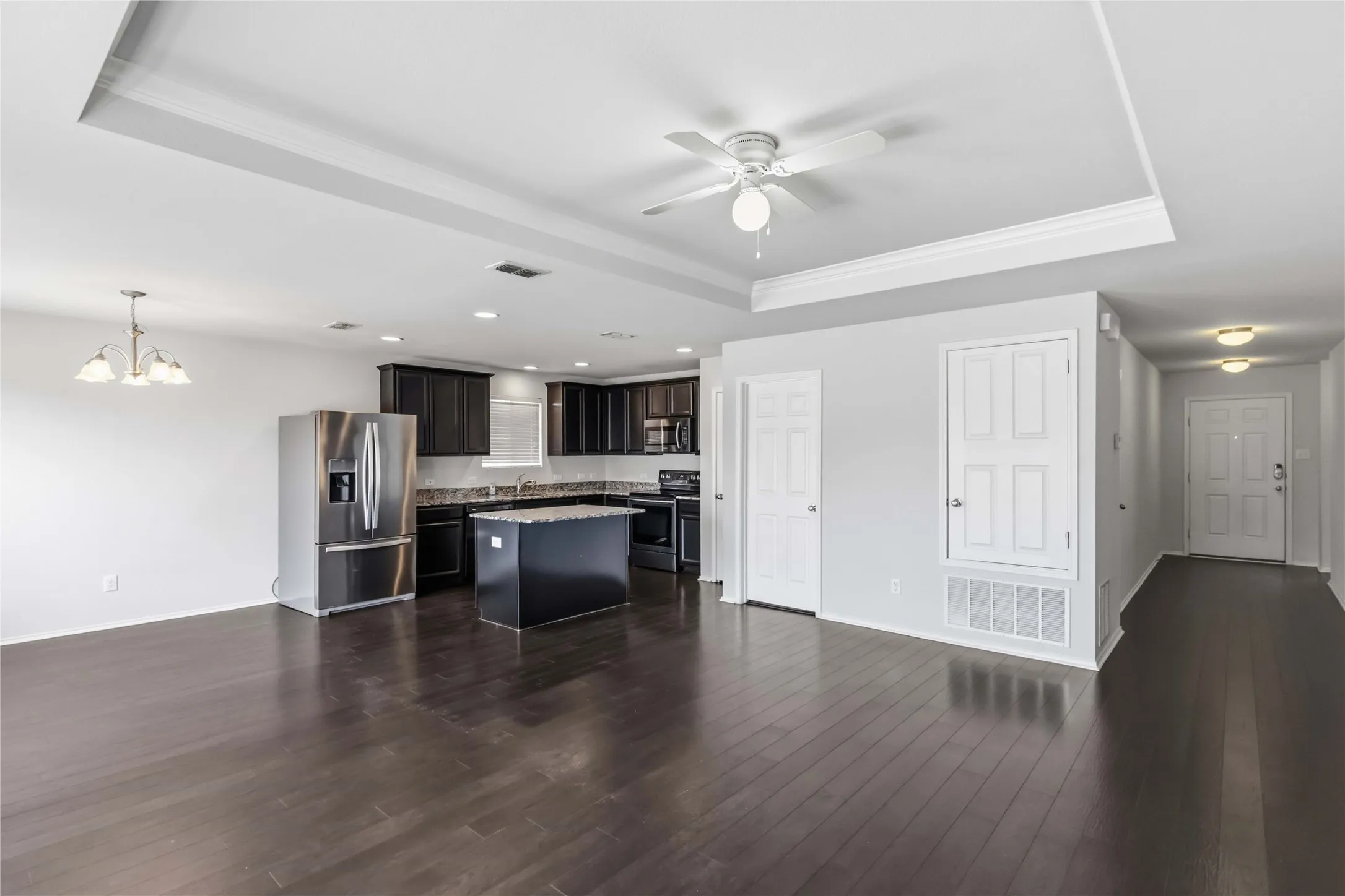 Single Family Residence For Rent in Denton County , 3100 Layla Creek Drive, Little Elm, Texas 75068, 3 Bedroom, 2 Bathroom, 2 Garage spaces, 1,427 Sqft, built in 2017, mls#21377301, Real Estate Agent in Little Elm, Homes For Rent in Denton county, Homes For Rent in Little Elm, Realtor in Little Elm Texas, Real Estate Brokerage Independent Realty Texas, Luminita Cordes Realtor
