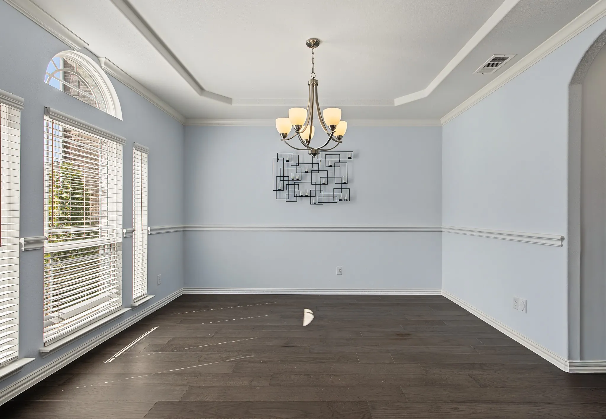 Single Family Residence For Sale in Collin County , 3316 Ivywood Place, Celina, Texas 75009, 5 Bedroom, 4 Bathroom, 2 Garage spaces, 3,693 Sqft, built in 2021, mls#21373339, Real Estate Agent in Celina, Homes For Sale in Collin county, Homes For Sale in Celina, Realtor in Celina Texas, Real Estate Brokerage Independent Realty Texas, Luminita Cordes Realtor
