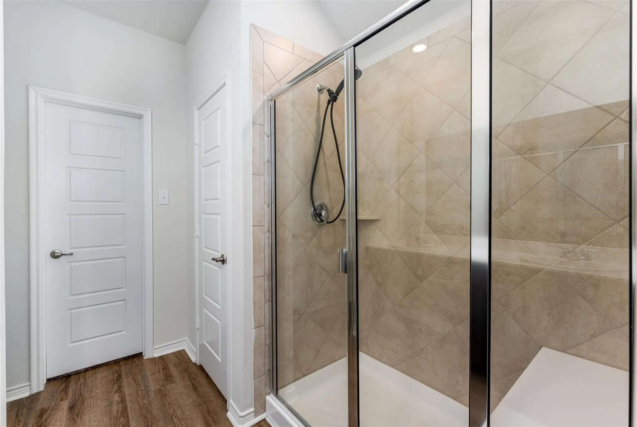 Single Family Residence For Rent in Collin County , 716 Bluebird Way, Celina, Texas 75009, 3 Bedroom, 2 Bathroom, 2 Garage spaces, 2,069 Sqft, built in 2018, mls#21377283, Real Estate Agent in Celina, Homes For Rent in Collin county, Homes For Rent in Celina, Realtor in Celina Texas, Real Estate Brokerage Independent Realty Texas, Luminita Cordes Realtor