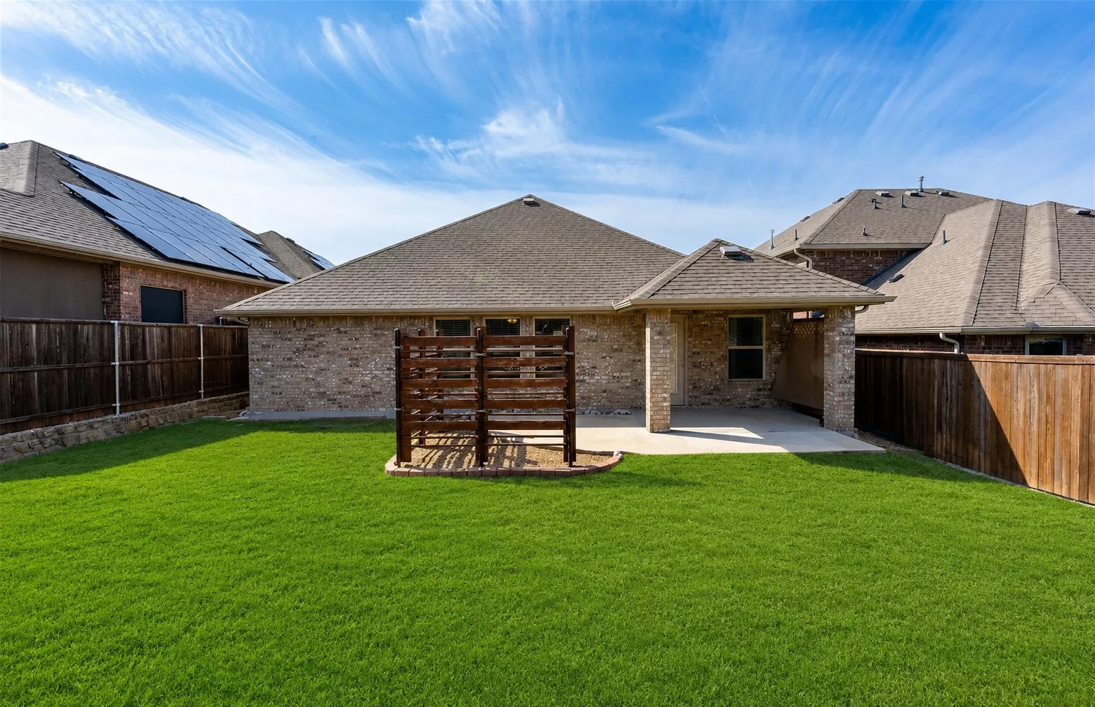 Single Family Residence For Rent in Collin County , 716 Bluebird Way, Celina, Texas 75009, 3 Bedroom, 2 Bathroom, 2 Garage spaces, 2,069 Sqft, built in 2018, mls#21377283, Real Estate Agent in Celina, Homes For Rent in Collin county, Homes For Rent in Celina, Realtor in Celina Texas, Real Estate Brokerage Independent Realty Texas, Luminita Cordes Realtor