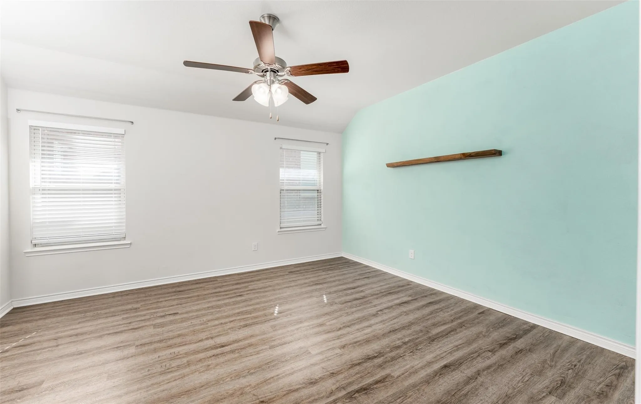 Single Family Residence For Rent in Collin County , 716 Bluebird Way, Celina, Texas 75009, 3 Bedroom, 2 Bathroom, 2 Garage spaces, 2,069 Sqft, built in 2018, mls#21377283, Real Estate Agent in Celina, Homes For Rent in Collin county, Homes For Rent in Celina, Realtor in Celina Texas, Real Estate Brokerage Independent Realty Texas, Luminita Cordes Realtor