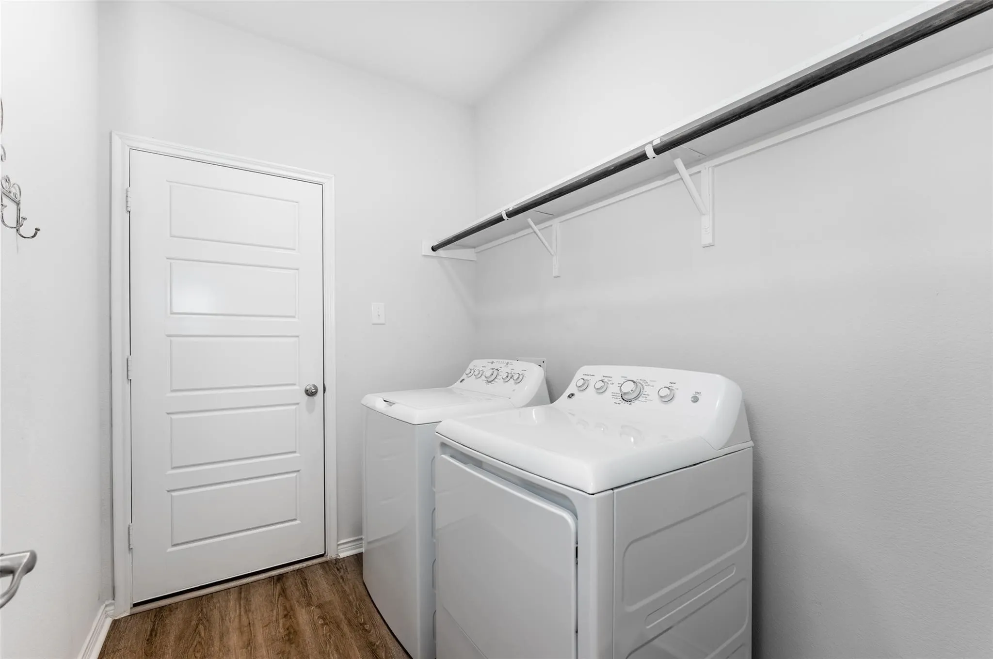 Single Family Residence For Rent in Collin County , 716 Bluebird Way, Celina, Texas 75009, 3 Bedroom, 2 Bathroom, 2 Garage spaces, 2,069 Sqft, built in 2018, mls#21377283, Real Estate Agent in Celina, Homes For Rent in Collin county, Homes For Rent in Celina, Realtor in Celina Texas, Real Estate Brokerage Independent Realty Texas, Luminita Cordes Realtor