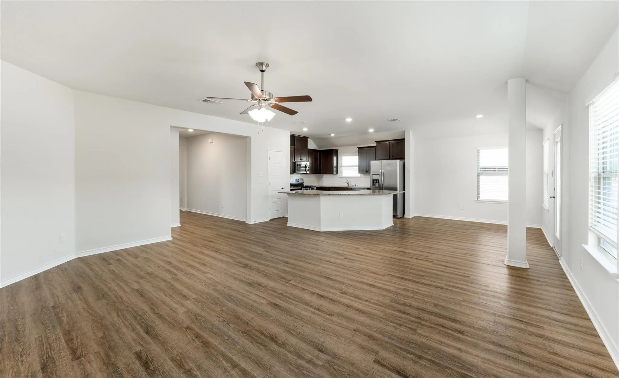 Single Family Residence For Rent in Collin County , 716 Bluebird Way, Celina, Texas 75009, 3 Bedroom, 2 Bathroom, 2 Garage spaces, 2,069 Sqft, built in 2018, mls#21377283, Real Estate Agent in Celina, Homes For Rent in Collin county, Homes For Rent in Celina, Realtor in Celina Texas, Real Estate Brokerage Independent Realty Texas, Luminita Cordes Realtor