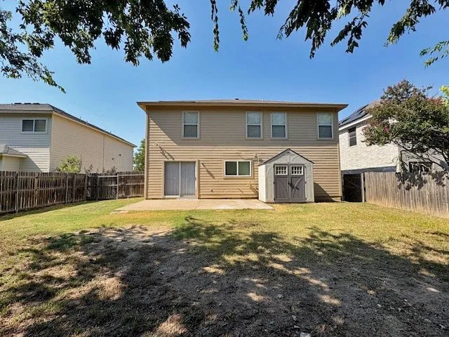 Single Family Residence For Rent in Tarrant County , 10065 Chapel Oak Trail, Fort Worth, Texas 76116, 3 Bedroom, 3 Bathroom, 2 Garage spaces, 1,998 Sqft, built in 2000, mls#21377304, Real Estate Agent in Fort Worth, Homes For Rent in Tarrant county, Homes For Rent in Fort Worth, Realtor in Fort Worth Texas, Real Estate Brokerage Independent Realty Texas, Luminita Cordes Realtor
