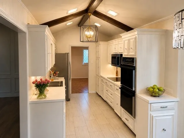 Single Family Residence For Sale in Dallas County , 7205 La Manga Drive, Dallas, Texas 75248, 4 Bedroom, 3 Bathroom, 2 Garage spaces, 2,701 Sqft, built in 1972, mls#21369014, Real Estate Agent in Dallas, Homes For Sale in Dallas county, Homes For Sale in Dallas, Realtor in Dallas Texas, Real Estate Brokerage Independent Realty Texas, Luminita Cordes Realtor