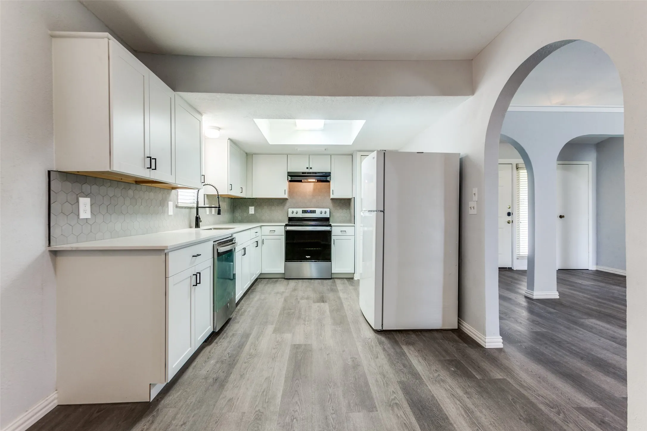 Single Family Residence For Rent in Dallas County , 2130 Richwood Drive, Garland, Texas 75044, 3 Bedroom, 2 Bathroom, 2 Garage spaces, 1,614 Sqft, built in 1972, mls#21377299, Real Estate Agent in Garland, Homes For Rent in Dallas county, Homes For Rent in Garland, Realtor in Garland Texas, Real Estate Brokerage Independent Realty Texas, Luminita Cordes Realtor