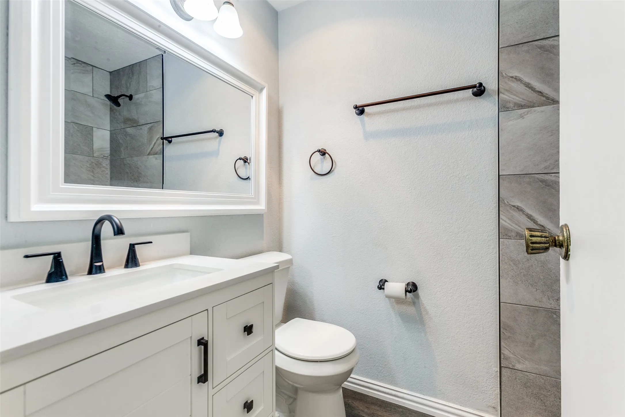 Single Family Residence For Rent in Dallas County , 2130 Richwood Drive, Garland, Texas 75044, 3 Bedroom, 2 Bathroom, 2 Garage spaces, 1,614 Sqft, built in 1972, mls#21377299, Real Estate Agent in Garland, Homes For Rent in Dallas county, Homes For Rent in Garland, Realtor in Garland Texas, Real Estate Brokerage Independent Realty Texas, Luminita Cordes Realtor