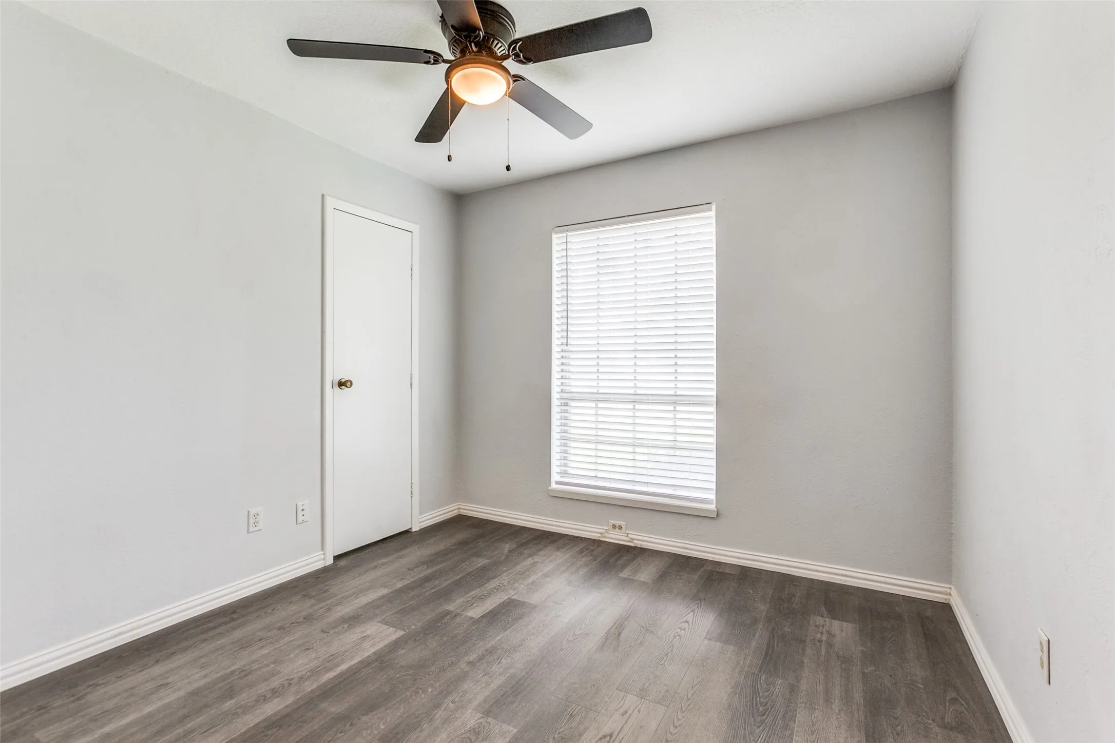 Single Family Residence For Rent in Dallas County , 2130 Richwood Drive, Garland, Texas 75044, 3 Bedroom, 2 Bathroom, 2 Garage spaces, 1,614 Sqft, built in 1972, mls#21377299, Real Estate Agent in Garland, Homes For Rent in Dallas county, Homes For Rent in Garland, Realtor in Garland Texas, Real Estate Brokerage Independent Realty Texas, Luminita Cordes Realtor
