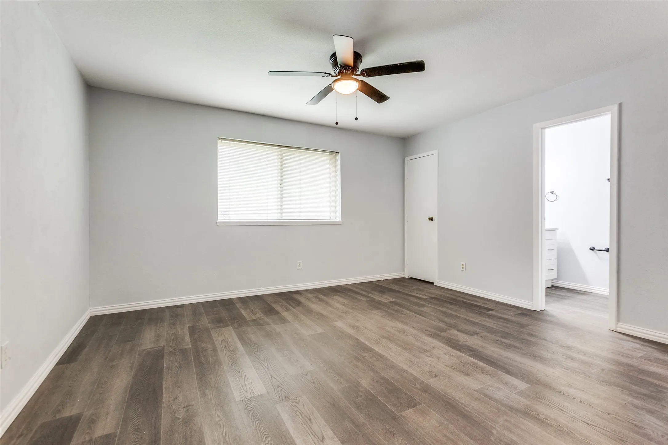 Single Family Residence For Rent in Dallas County , 2130 Richwood Drive, Garland, Texas 75044, 3 Bedroom, 2 Bathroom, 2 Garage spaces, 1,614 Sqft, built in 1972, mls#21377299, Real Estate Agent in Garland, Homes For Rent in Dallas county, Homes For Rent in Garland, Realtor in Garland Texas, Real Estate Brokerage Independent Realty Texas, Luminita Cordes Realtor