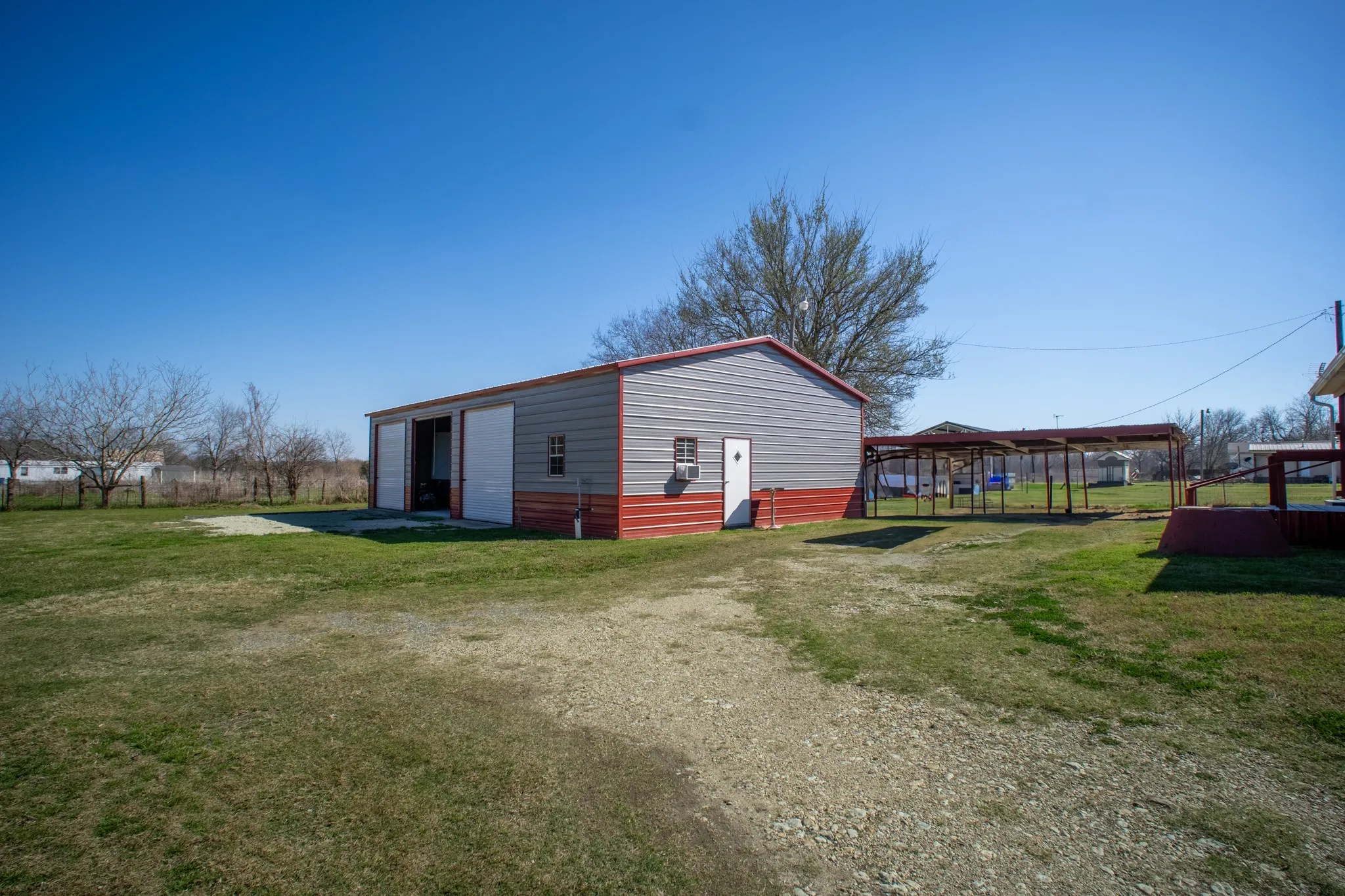 Single Family Residence For Sale in Freestone County , 108 S Avenue C, Wortham, Texas 76693, 2 Bedroom, 2 Bathroom, 3 Garage spaces, 2,082 Sqft, built in 1950, mls#21377289, Real Estate Agent in Wortham, Homes For Sale in Freestone county, Homes For Sale in Wortham, Realtor in Wortham Texas, Real Estate Brokerage Independent Realty Texas, Luminita Cordes Realtor