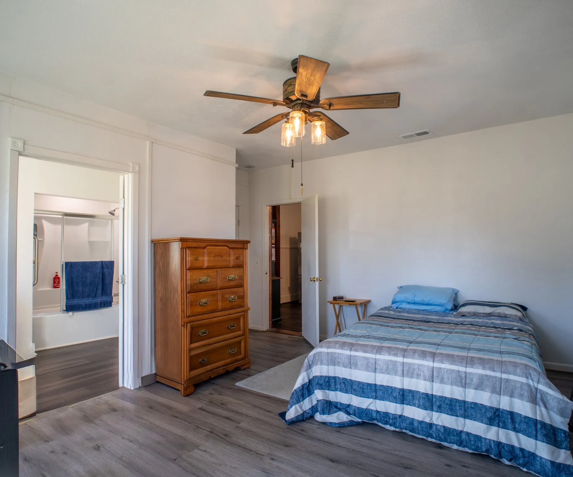 Single Family Residence For Sale in Freestone County , 108 S Avenue C, Wortham, Texas 76693, 2 Bedroom, 2 Bathroom, 3 Garage spaces, 2,082 Sqft, built in 1950, mls#21377289, Real Estate Agent in Wortham, Homes For Sale in Freestone county, Homes For Sale in Wortham, Realtor in Wortham Texas, Real Estate Brokerage Independent Realty Texas, Luminita Cordes Realtor
