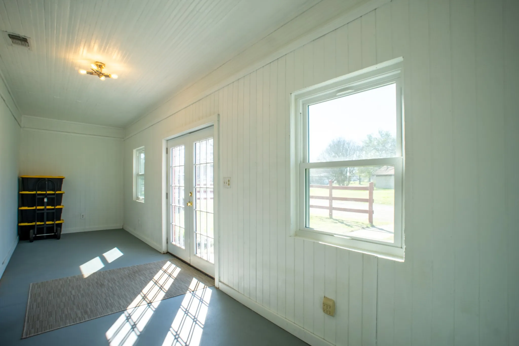 Single Family Residence For Sale in Freestone County , 108 S Avenue C, Wortham, Texas 76693, 2 Bedroom, 2 Bathroom, 3 Garage spaces, 2,082 Sqft, built in 1950, mls#21377289, Real Estate Agent in Wortham, Homes For Sale in Freestone county, Homes For Sale in Wortham, Realtor in Wortham Texas, Real Estate Brokerage Independent Realty Texas, Luminita Cordes Realtor