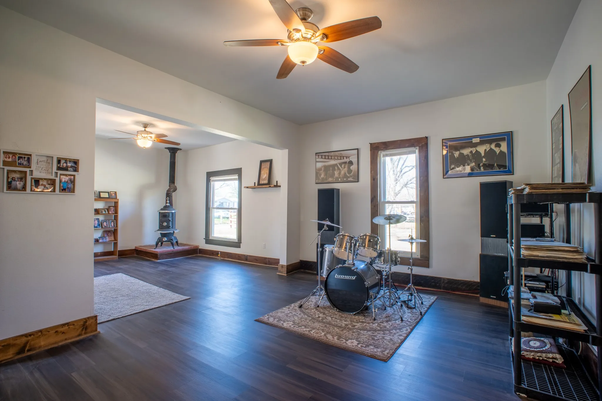 Single Family Residence For Sale in Freestone County , 108 S Avenue C, Wortham, Texas 76693, 2 Bedroom, 2 Bathroom, 3 Garage spaces, 2,082 Sqft, built in 1950, mls#21377289, Real Estate Agent in Wortham, Homes For Sale in Freestone county, Homes For Sale in Wortham, Realtor in Wortham Texas, Real Estate Brokerage Independent Realty Texas, Luminita Cordes Realtor
