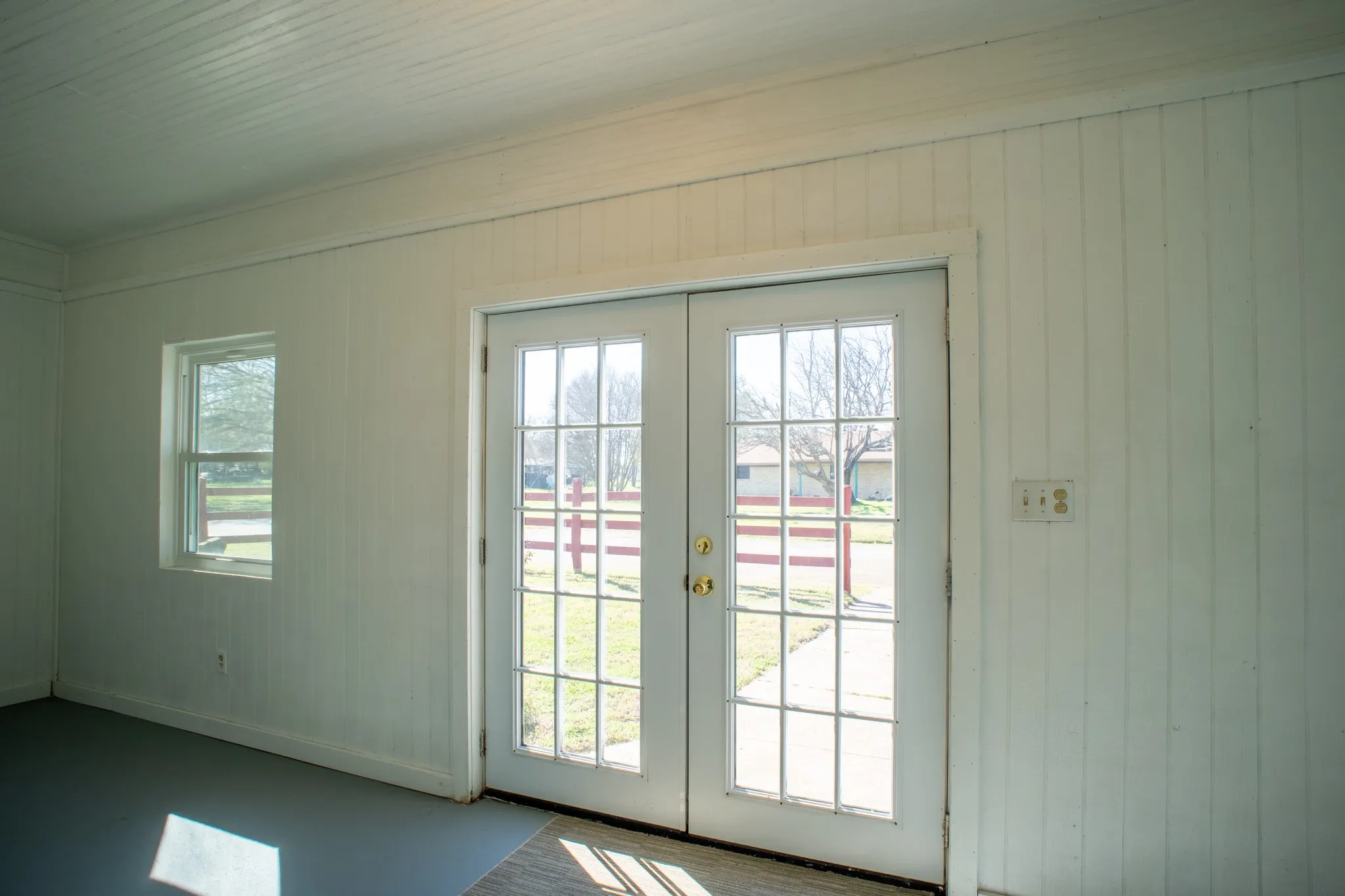 Single Family Residence For Sale in Freestone County , 108 S Avenue C, Wortham, Texas 76693, 2 Bedroom, 2 Bathroom, 3 Garage spaces, 2,082 Sqft, built in 1950, mls#21377289, Real Estate Agent in Wortham, Homes For Sale in Freestone county, Homes For Sale in Wortham, Realtor in Wortham Texas, Real Estate Brokerage Independent Realty Texas, Luminita Cordes Realtor