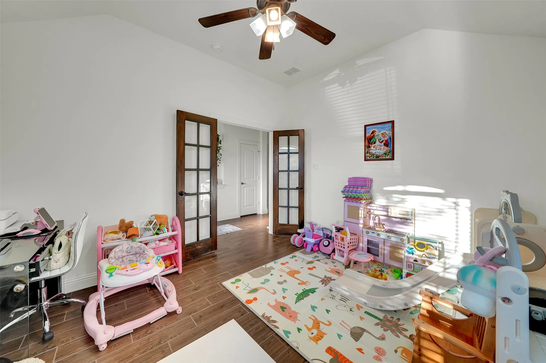 Single Family Residence For Sale in Ellis County , 413 Tucker Trail, Midlothian, Texas 76065, 3 Bedroom, 2 Bathroom, 2 Garage spaces, 2,230 Sqft, built in 2019, mls#21377189, Real Estate Agent in Midlothian, Homes For Sale in Ellis county, Homes For Sale in Midlothian, Realtor in Midlothian Texas, Real Estate Brokerage Independent Realty Texas, Luminita Cordes Realtor