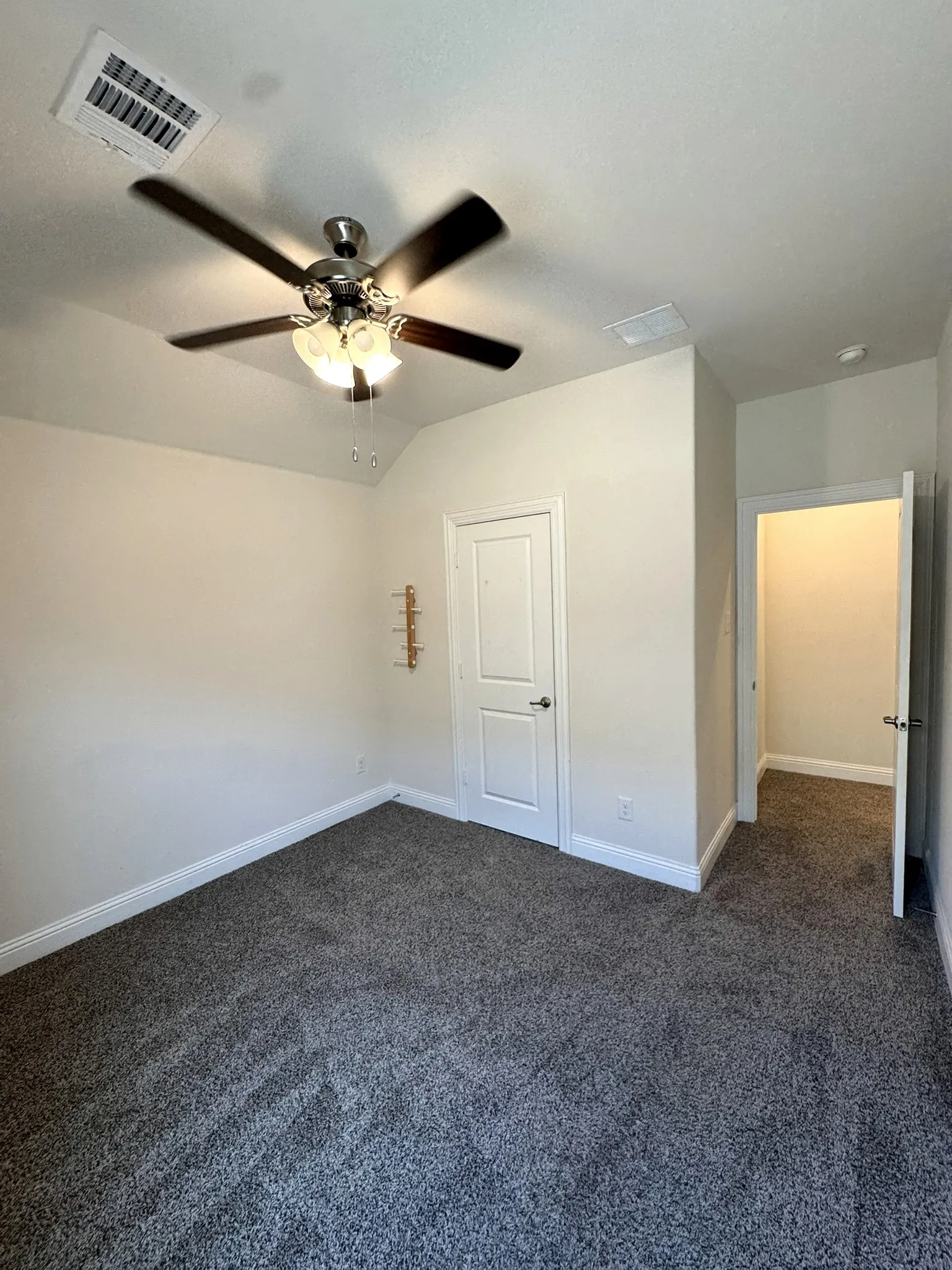 Single Family Residence For Rent in Denton County , 1609 Blakely Place, Little Elm, Texas 76227, 4 Bedroom, 3 Bathroom, 2 Garage spaces, 2,394 Sqft, built in 2022, mls#21343807, Real Estate Agent in Little Elm, Homes For Rent in Denton county, Homes For Rent in Little Elm, Realtor in Little Elm Texas, Real Estate Brokerage Independent Realty Texas, Luminita Cordes Realtor
