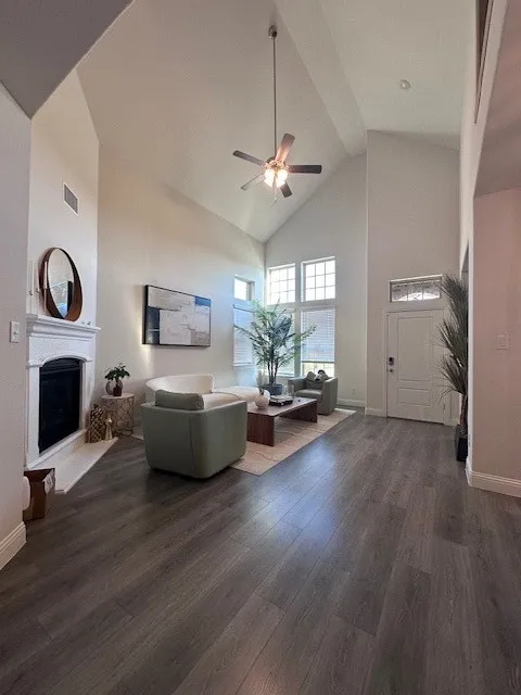 Single Family Residence For Rent in Denton County , 1609 Blakely Place, Little Elm, Texas 76227, 4 Bedroom, 3 Bathroom, 2 Garage spaces, 2,394 Sqft, built in 2022, mls#21343807, Real Estate Agent in Little Elm, Homes For Rent in Denton county, Homes For Rent in Little Elm, Realtor in Little Elm Texas, Real Estate Brokerage Independent Realty Texas, Luminita Cordes Realtor