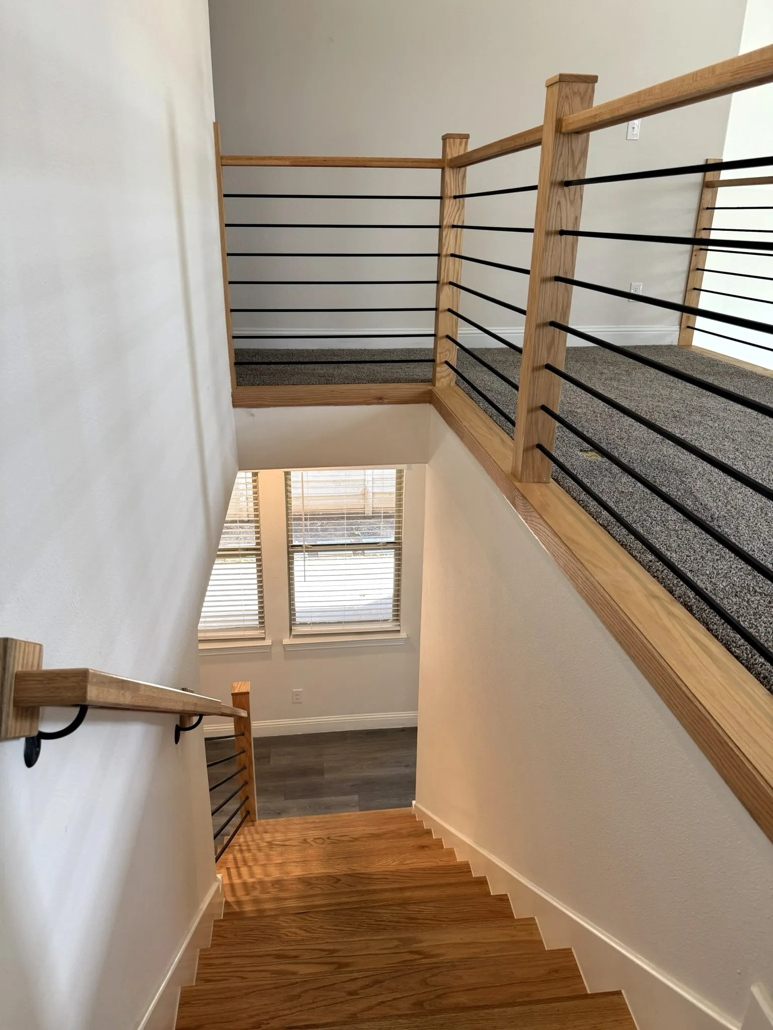 Single Family Residence For Rent in Denton County , 1609 Blakely Place, Little Elm, Texas 76227, 4 Bedroom, 3 Bathroom, 2 Garage spaces, 2,394 Sqft, built in 2022, mls#21343807, Real Estate Agent in Little Elm, Homes For Rent in Denton county, Homes For Rent in Little Elm, Realtor in Little Elm Texas, Real Estate Brokerage Independent Realty Texas, Luminita Cordes Realtor
