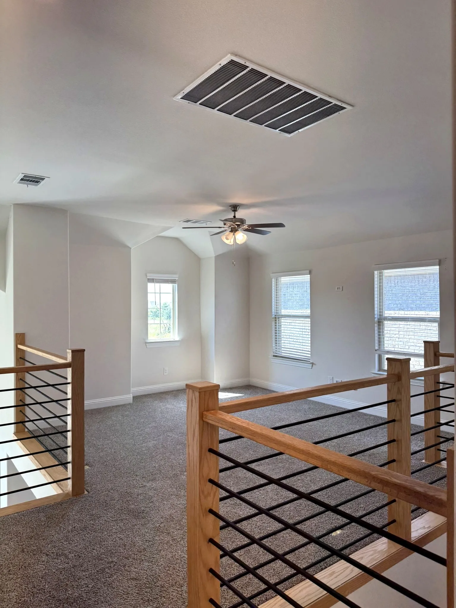Single Family Residence For Rent in Denton County , 1609 Blakely Place, Little Elm, Texas 76227, 4 Bedroom, 3 Bathroom, 2 Garage spaces, 2,394 Sqft, built in 2022, mls#21343807, Real Estate Agent in Little Elm, Homes For Rent in Denton county, Homes For Rent in Little Elm, Realtor in Little Elm Texas, Real Estate Brokerage Independent Realty Texas, Luminita Cordes Realtor