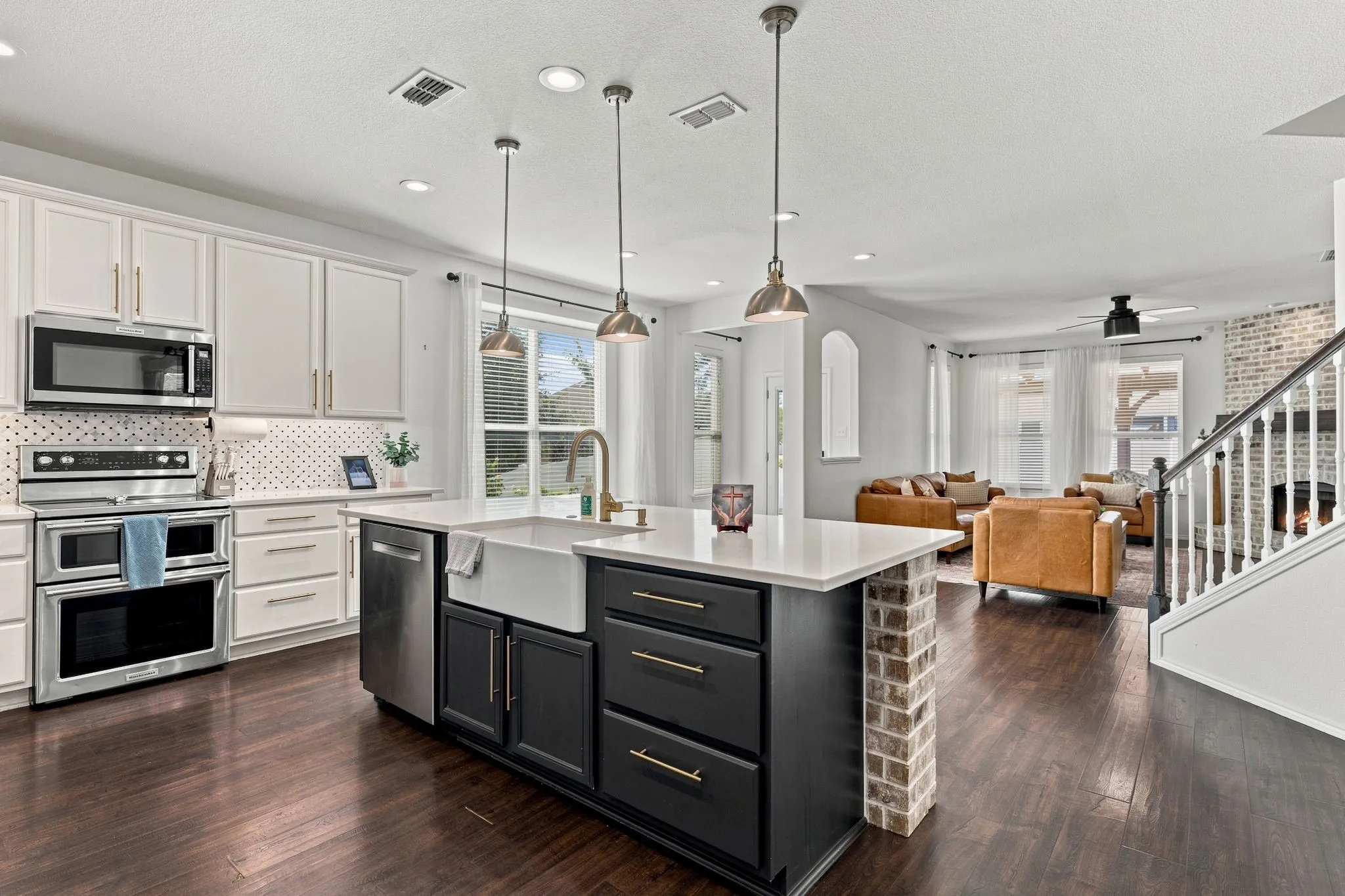 Single Family Residence For Sale in Denton County , 9192 Benevolent Court, Providence Village, Texas 76227, 5 Bedroom, 4 Bathroom, 2 Garage spaces, 3,870 Sqft, built in 2015, mls#21374573, Real Estate Agent in Providence Village, Homes For Sale in Denton county, Homes For Sale in Providence Village, Realtor in Providence Village Texas, Real Estate Brokerage Independent Realty Texas, Luminita Cordes Realtor