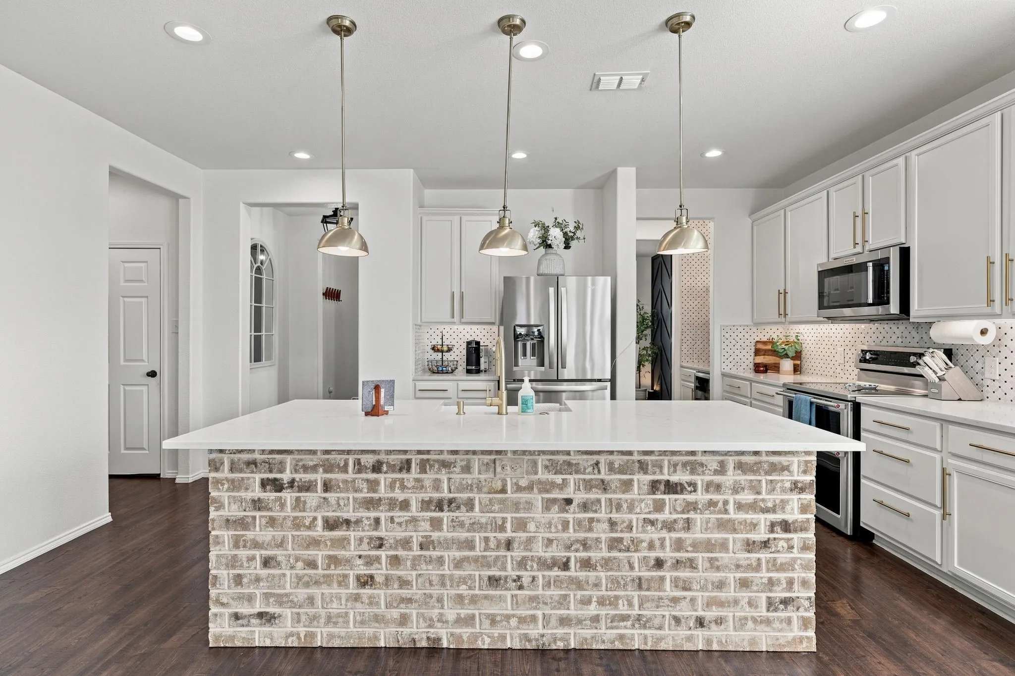 Single Family Residence For Sale in Denton County , 9192 Benevolent Court, Providence Village, Texas 76227, 5 Bedroom, 4 Bathroom, 2 Garage spaces, 3,870 Sqft, built in 2015, mls#21374573, Real Estate Agent in Providence Village, Homes For Sale in Denton county, Homes For Sale in Providence Village, Realtor in Providence Village Texas, Real Estate Brokerage Independent Realty Texas, Luminita Cordes Realtor