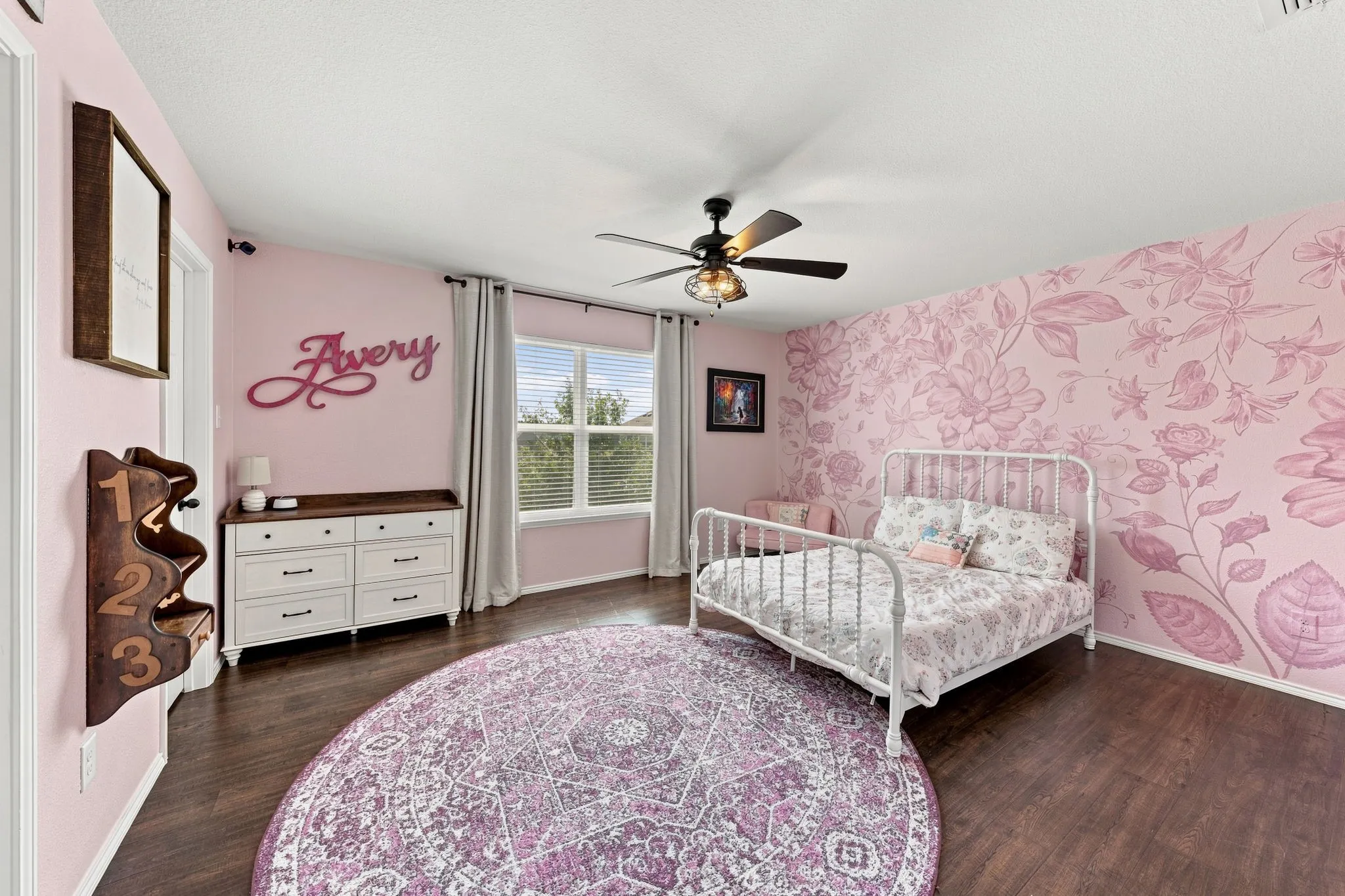 Single Family Residence For Sale in Denton County , 9192 Benevolent Court, Providence Village, Texas 76227, 5 Bedroom, 4 Bathroom, 2 Garage spaces, 3,870 Sqft, built in 2015, mls#21374573, Real Estate Agent in Providence Village, Homes For Sale in Denton county, Homes For Sale in Providence Village, Realtor in Providence Village Texas, Real Estate Brokerage Independent Realty Texas, Luminita Cordes Realtor