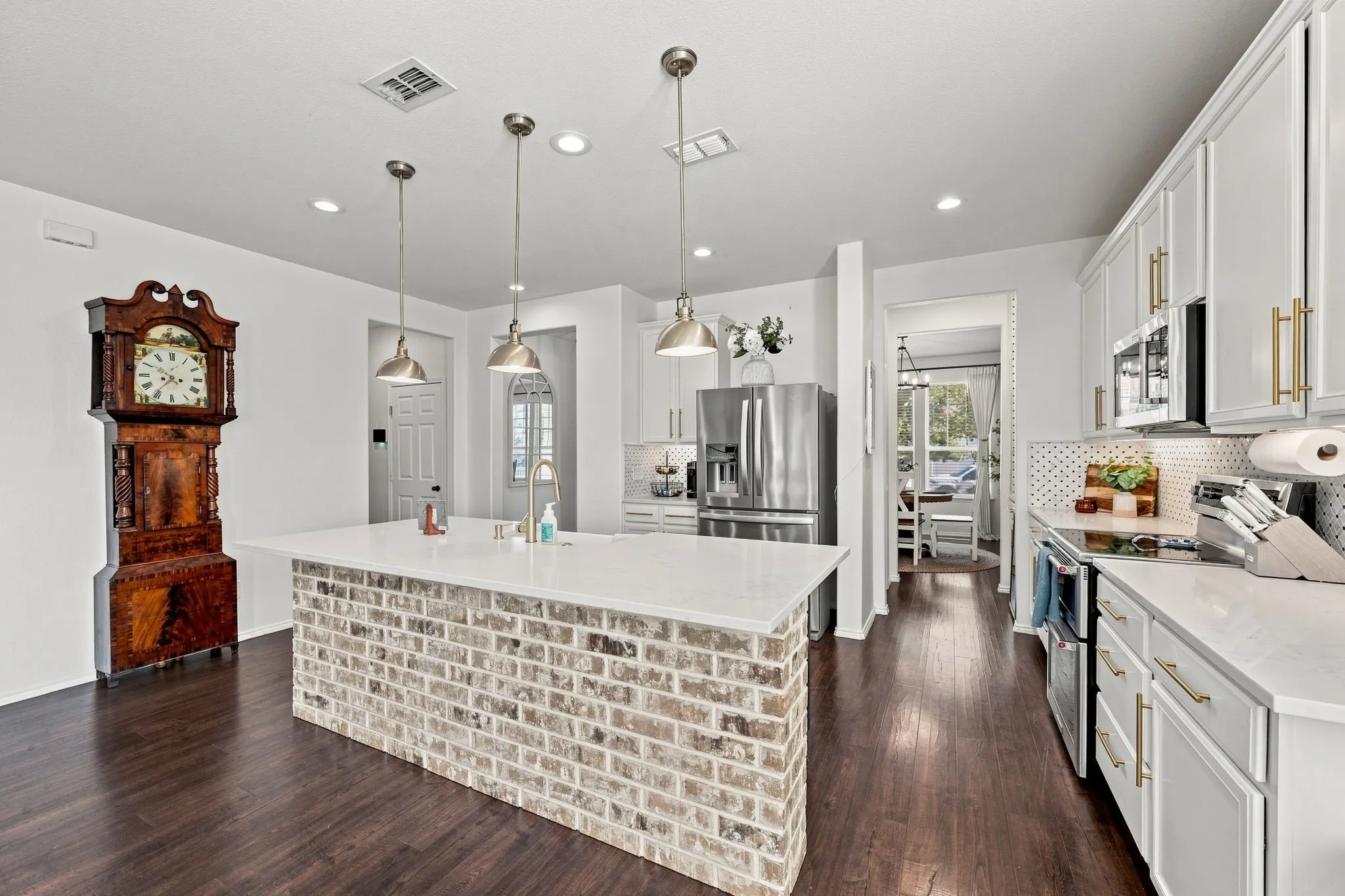 Single Family Residence For Sale in Denton County , 9192 Benevolent Court, Providence Village, Texas 76227, 5 Bedroom, 4 Bathroom, 2 Garage spaces, 3,870 Sqft, built in 2015, mls#21374573, Real Estate Agent in Providence Village, Homes For Sale in Denton county, Homes For Sale in Providence Village, Realtor in Providence Village Texas, Real Estate Brokerage Independent Realty Texas, Luminita Cordes Realtor