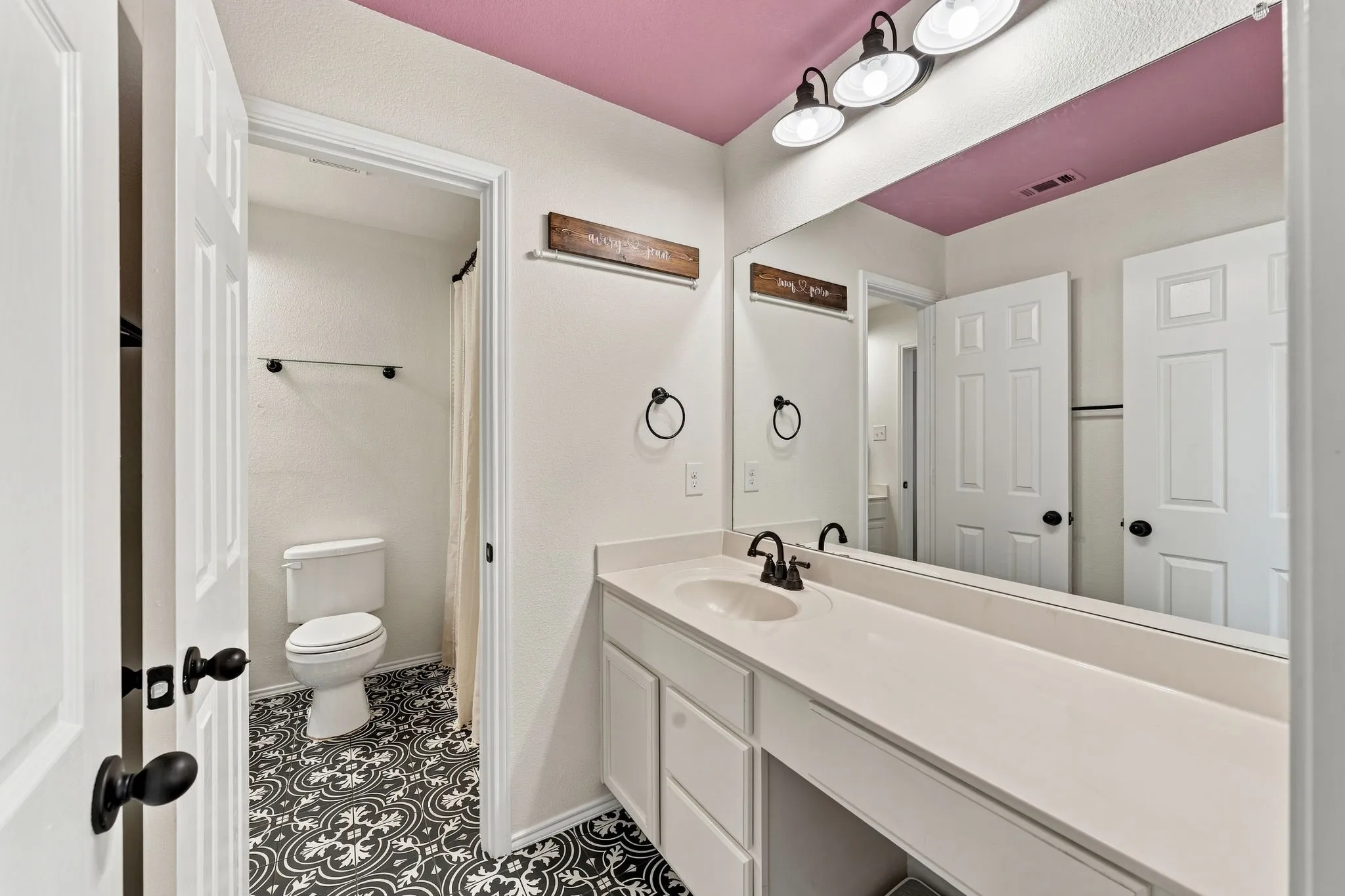 Single Family Residence For Sale in Denton County , 9192 Benevolent Court, Providence Village, Texas 76227, 5 Bedroom, 4 Bathroom, 2 Garage spaces, 3,870 Sqft, built in 2015, mls#21374573, Real Estate Agent in Providence Village, Homes For Sale in Denton county, Homes For Sale in Providence Village, Realtor in Providence Village Texas, Real Estate Brokerage Independent Realty Texas, Luminita Cordes Realtor