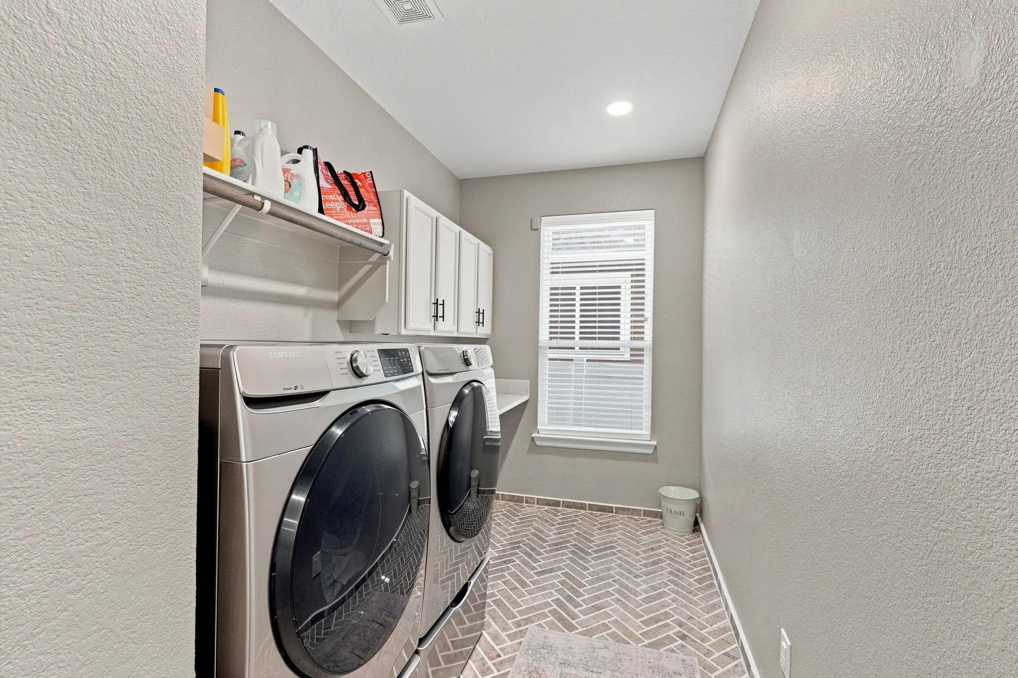 Single Family Residence For Sale in Denton County , 9192 Benevolent Court, Providence Village, Texas 76227, 5 Bedroom, 4 Bathroom, 2 Garage spaces, 3,870 Sqft, built in 2015, mls#21374573, Real Estate Agent in Providence Village, Homes For Sale in Denton county, Homes For Sale in Providence Village, Realtor in Providence Village Texas, Real Estate Brokerage Independent Realty Texas, Luminita Cordes Realtor