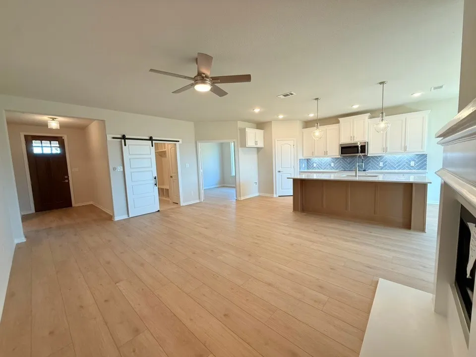 Single Family Residence For Sale in Parker County , 532 Vista Ridge Drive, Weatherford, Texas 76087, 3 Bedroom, 2 Bathroom, 2 Garage spaces, 1,860 Sqft, built in 2026, mls#21377325, Real Estate Agent in Weatherford, Homes For Sale in Parker county, Homes For Sale in Weatherford, Realtor in Weatherford Texas, Real Estate Brokerage Independent Realty Texas, Luminita Cordes Realtor