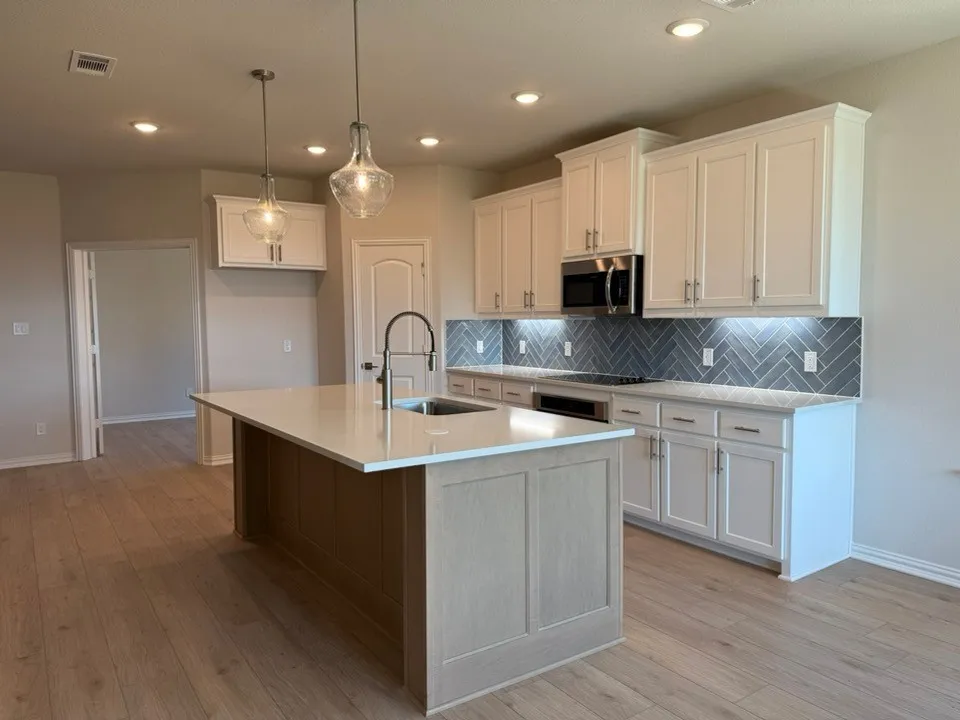 Single Family Residence For Sale in Parker County , 532 Vista Ridge Drive, Weatherford, Texas 76087, 3 Bedroom, 2 Bathroom, 2 Garage spaces, 1,860 Sqft, built in 2026, mls#21377325, Real Estate Agent in Weatherford, Homes For Sale in Parker county, Homes For Sale in Weatherford, Realtor in Weatherford Texas, Real Estate Brokerage Independent Realty Texas, Luminita Cordes Realtor