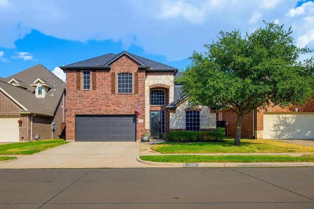 Single Family Residence For Sale in Tarrant County , 1906 Fountain Wood Drive, Euless, Texas 76039, 4 Bedroom, 4 Bathroom, 2 Garage spaces, 3,747 Sqft, built in 2005, mls#21338467, Real Estate Agent in Euless, Homes For Sale in Tarrant county, Homes For Sale in Euless, Realtor in Euless Texas, Real Estate Brokerage Independent Realty Texas, Luminita Cordes Realtor