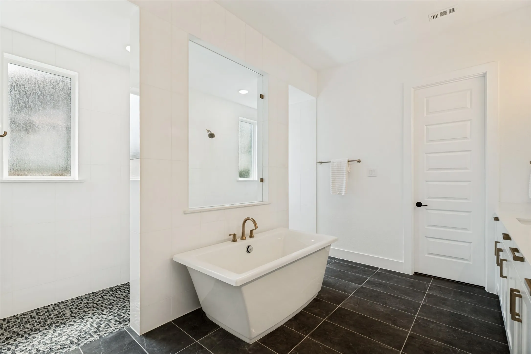 Single Family Residence For Sale in Denton County , 12938 Grand Valley Drive, Frisco, Texas 75033, 5 Bedroom, 6 Bathroom, 3 Garage spaces, 4,281 Sqft, built in 2023, mls#21376162, Real Estate Agent in Frisco, Homes For Sale in Denton county, Homes For Sale in Frisco, Realtor in Frisco Texas, Real Estate Brokerage Independent Realty Texas, Luminita Cordes Realtor
