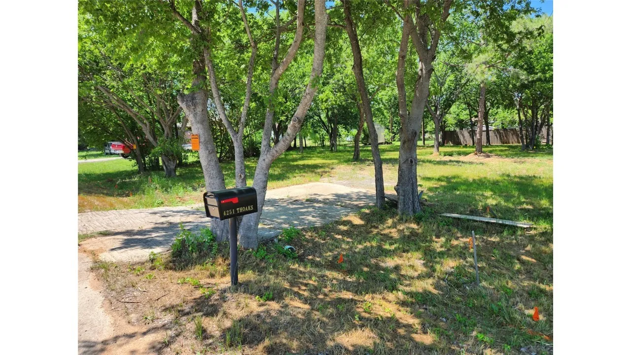 Unimproved Land For Sale in Denton County , 4251 Thousand Oaks Drive, Argyle, Texas 76226, 0, 0, Garage spaces, 0 Sqft, built in 0, mls#21377330, Real Estate Agent in Argyle, Homes For Sale in Denton county, Homes For Sale in Argyle, Realtor in Argyle Texas, Real Estate Brokerage Independent Realty Texas, Luminita Cordes Realtor