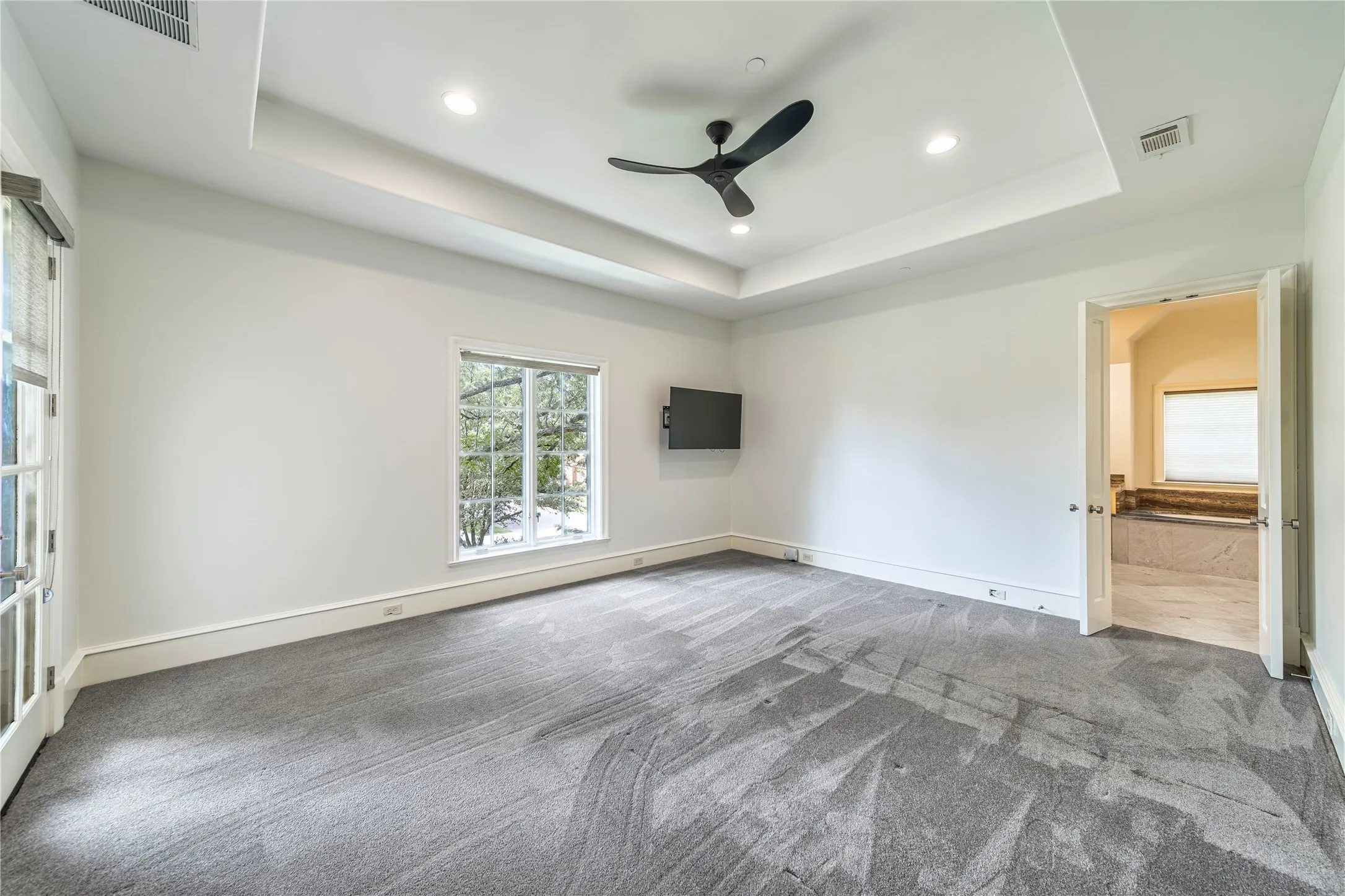 Single Family Residence For Rent in Dallas County , 3548 Bryn Mawr, University Park, Texas 75225, 5 Bedroom, 9 Bathroom, 3 Garage spaces, 9,550 Sqft, built in 2010, mls#21376672, Real Estate Agent in University Park, Homes For Rent in Dallas county, Homes For Rent in University Park, Realtor in University Park Texas, Real Estate Brokerage Independent Realty Texas, Luminita Cordes Realtor