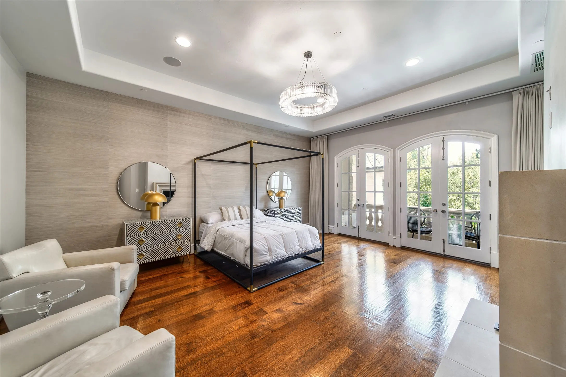 Single Family Residence For Rent in Dallas County , 3548 Bryn Mawr, University Park, Texas 75225, 5 Bedroom, 9 Bathroom, 3 Garage spaces, 9,550 Sqft, built in 2010, mls#21376672, Real Estate Agent in University Park, Homes For Rent in Dallas county, Homes For Rent in University Park, Realtor in University Park Texas, Real Estate Brokerage Independent Realty Texas, Luminita Cordes Realtor