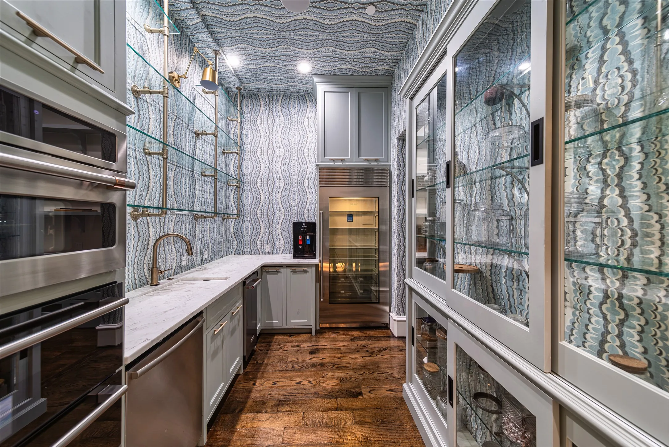 Single Family Residence For Rent in Dallas County , 3548 Bryn Mawr, University Park, Texas 75225, 5 Bedroom, 9 Bathroom, 3 Garage spaces, 9,550 Sqft, built in 2010, mls#21376672, Real Estate Agent in University Park, Homes For Rent in Dallas county, Homes For Rent in University Park, Realtor in University Park Texas, Real Estate Brokerage Independent Realty Texas, Luminita Cordes Realtor