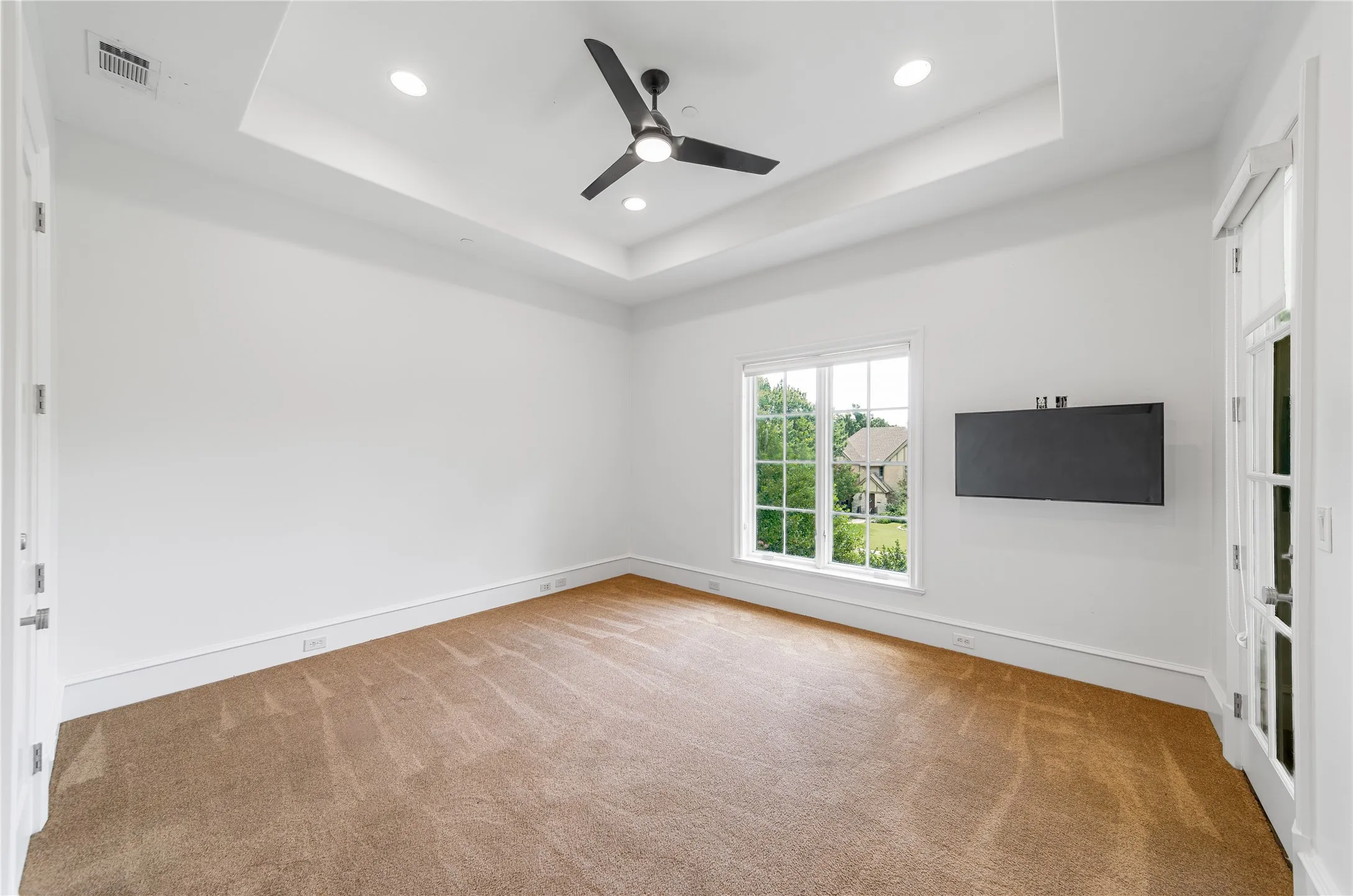 Single Family Residence For Rent in Dallas County , 3548 Bryn Mawr, University Park, Texas 75225, 5 Bedroom, 9 Bathroom, 3 Garage spaces, 9,550 Sqft, built in 2010, mls#21376672, Real Estate Agent in University Park, Homes For Rent in Dallas county, Homes For Rent in University Park, Realtor in University Park Texas, Real Estate Brokerage Independent Realty Texas, Luminita Cordes Realtor