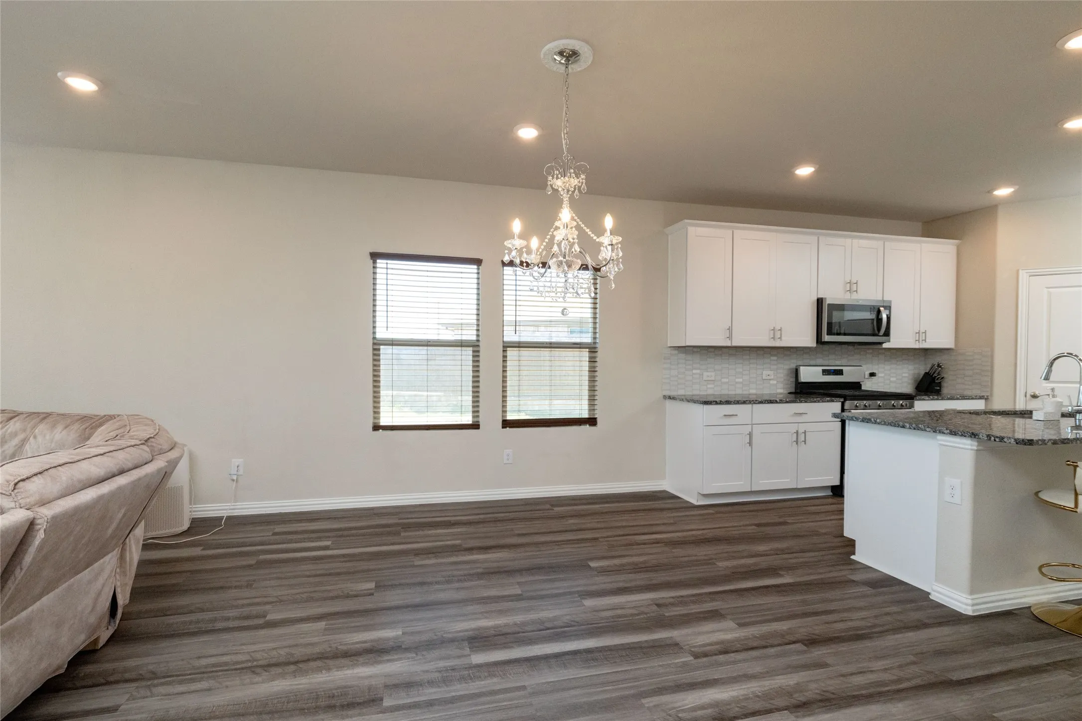 Single Family Residence For Sale in Tarrant County , 6017 Pathfinder Trail, Fort Worth, Texas 76179, 4 Bedroom, 3 Bathroom, 2 Garage spaces, 2,894 Sqft, built in 2021, mls#21367922, Real Estate Agent in Fort Worth, Homes For Sale in Tarrant county, Homes For Sale in Fort Worth, Realtor in Fort Worth Texas, Real Estate Brokerage Independent Realty Texas, Luminita Cordes Realtor