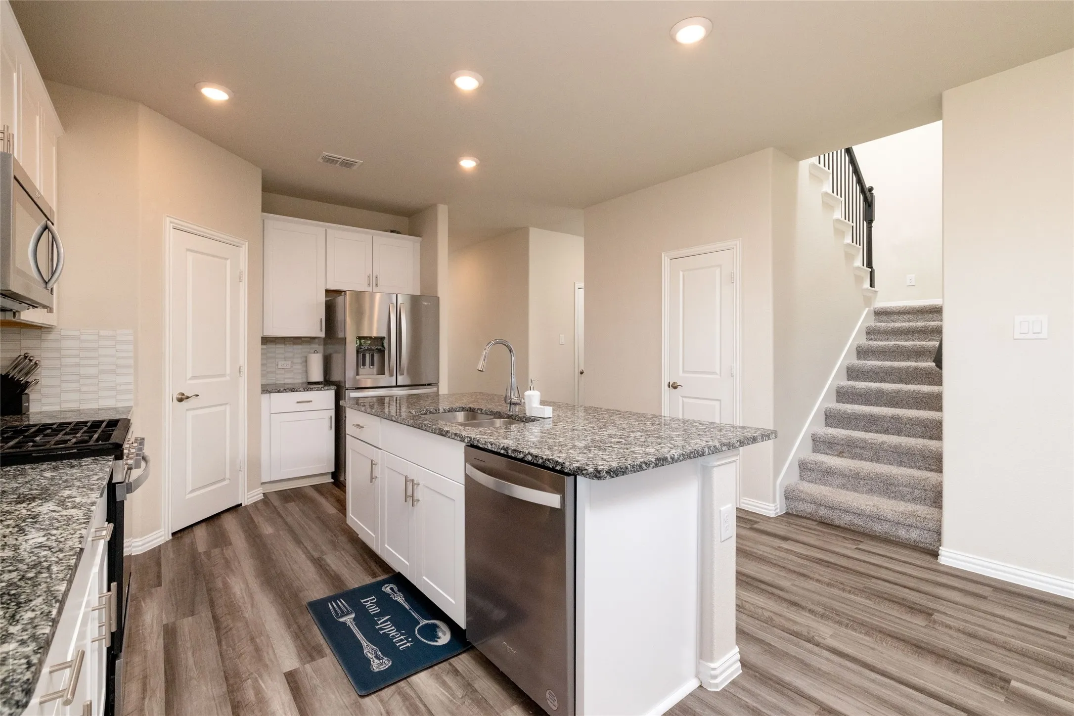 All kitchen appliances included