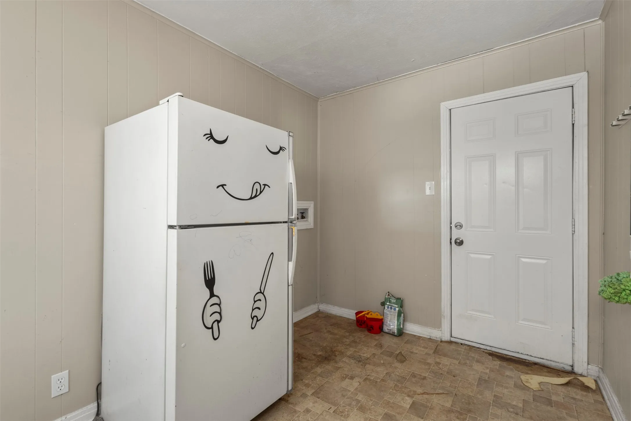 Single Family Residence For Sale in Tarrant County , 1301 E Ramsey Avenue, Fort Worth, Texas 76104, 3 Bedroom, 1 Bathroom, 2 Garage spaces, 1,016 Sqft, built in 1953, mls#21375479, Real Estate Agent in Fort Worth, Homes For Sale in Tarrant county, Homes For Sale in Fort Worth, Realtor in Fort Worth Texas, Real Estate Brokerage Independent Realty Texas, Luminita Cordes Realtor
