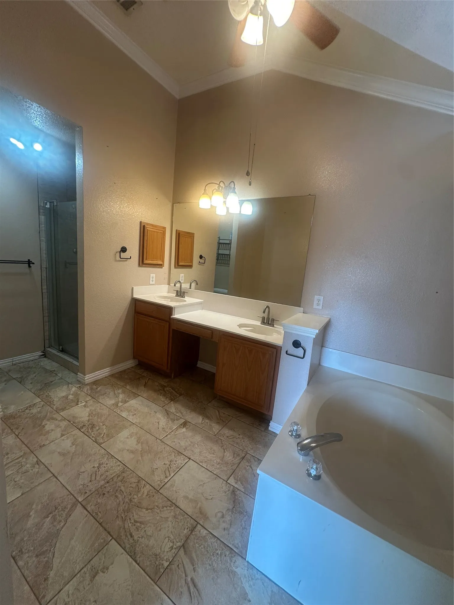 Single Family Residence For Rent in Tarrant County , 6705 Cambrian Way, Fort Worth, Texas 76137, 4 Bedroom, 2 Bathroom, 2 Garage spaces, 2,314 Sqft, built in 1999, mls#21372148, Real Estate Agent in Fort Worth, Homes For Rent in Tarrant county, Homes For Rent in Fort Worth, Realtor in Fort Worth Texas, Real Estate Brokerage Independent Realty Texas, Luminita Cordes Realtor