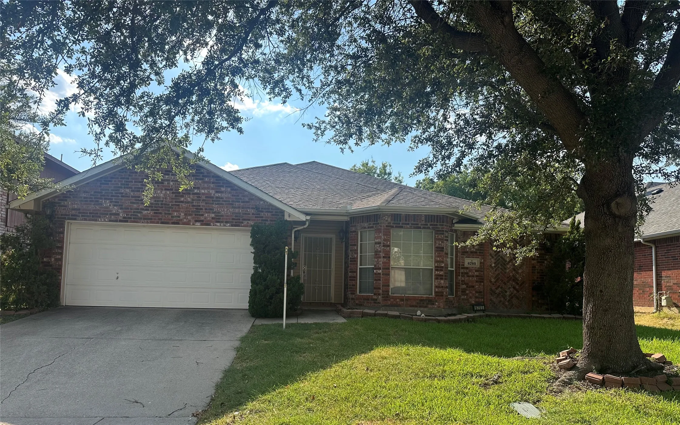 Single Family Residence For Rent in Tarrant County , 6705 Cambrian Way, Fort Worth, Texas 76137, 4 Bedroom, 2 Bathroom, 2 Garage spaces, 2,314 Sqft, built in 1999, mls#21372148, Real Estate Agent in Fort Worth, Homes For Rent in Tarrant county, Homes For Rent in Fort Worth, Realtor in Fort Worth Texas, Real Estate Brokerage Independent Realty Texas, Luminita Cordes Realtor