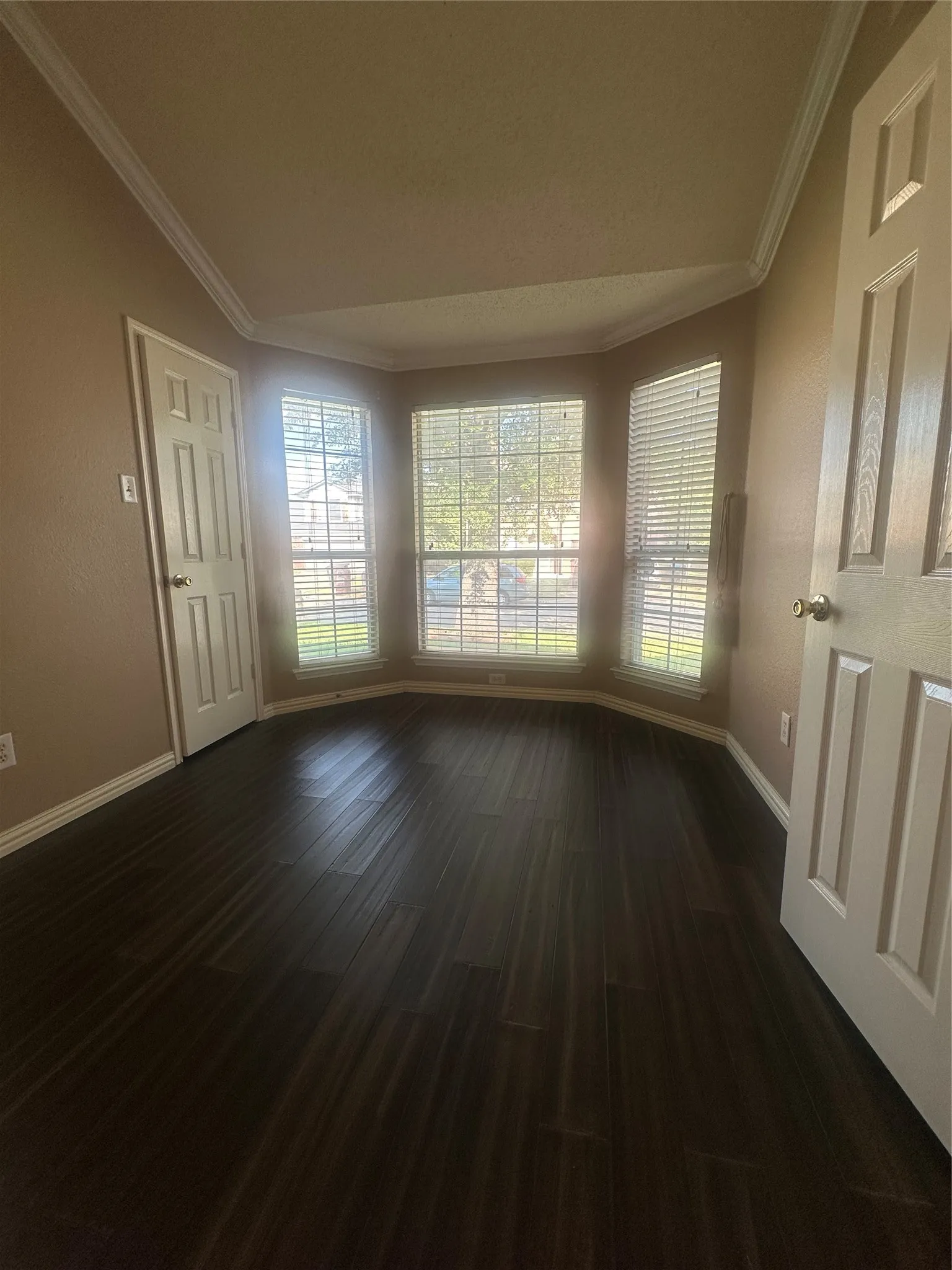 Single Family Residence For Rent in Tarrant County , 6705 Cambrian Way, Fort Worth, Texas 76137, 4 Bedroom, 2 Bathroom, 2 Garage spaces, 2,314 Sqft, built in 1999, mls#21372148, Real Estate Agent in Fort Worth, Homes For Rent in Tarrant county, Homes For Rent in Fort Worth, Realtor in Fort Worth Texas, Real Estate Brokerage Independent Realty Texas, Luminita Cordes Realtor