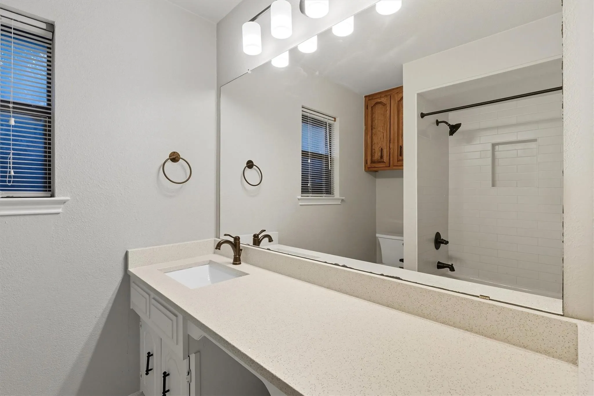 Duplex For Rent in Collin County , 4020 San Mateo Drive, Plano, Texas 75093, 3 Bedroom, 2 Bathroom, 2 Garage spaces, 1,550 Sqft, built in 1982, mls#21375453, Real Estate Agent in Plano, Homes For Rent in Collin county, Homes For Rent in Plano, Realtor in Plano Texas, Real Estate Brokerage Independent Realty Texas, Luminita Cordes Realtor