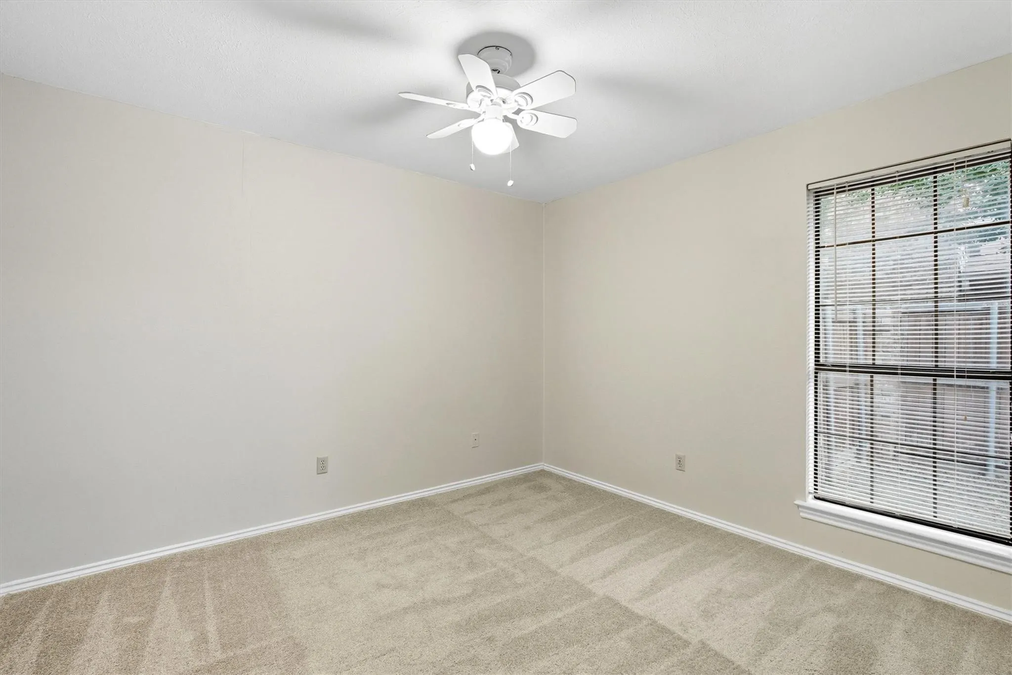 Duplex For Rent in Collin County , 4020 San Mateo Drive, Plano, Texas 75093, 3 Bedroom, 2 Bathroom, 2 Garage spaces, 1,550 Sqft, built in 1982, mls#21375453, Real Estate Agent in Plano, Homes For Rent in Collin county, Homes For Rent in Plano, Realtor in Plano Texas, Real Estate Brokerage Independent Realty Texas, Luminita Cordes Realtor