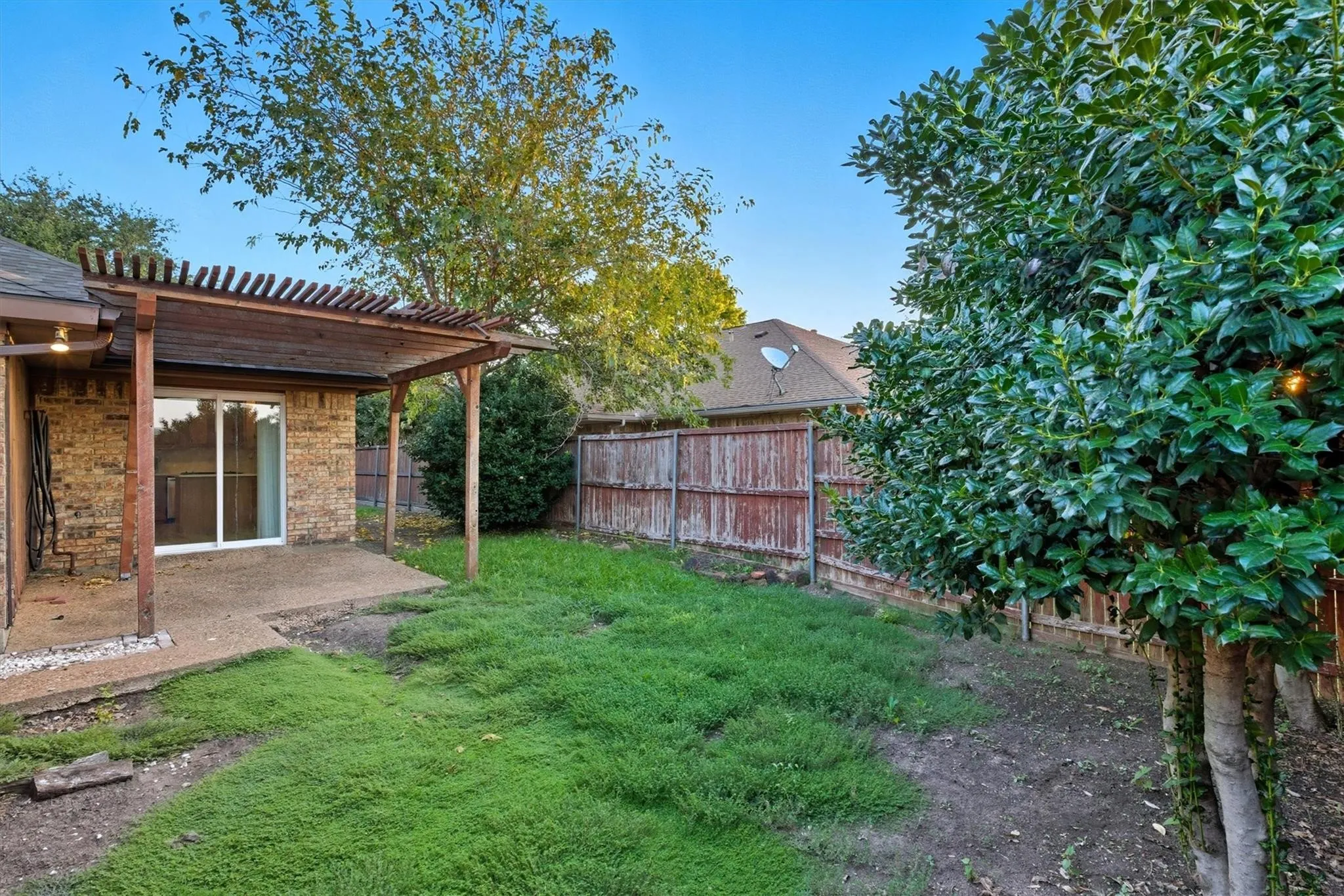 Duplex For Rent in Collin County , 4020 San Mateo Drive, Plano, Texas 75093, 3 Bedroom, 2 Bathroom, 2 Garage spaces, 1,550 Sqft, built in 1982, mls#21375453, Real Estate Agent in Plano, Homes For Rent in Collin county, Homes For Rent in Plano, Realtor in Plano Texas, Real Estate Brokerage Independent Realty Texas, Luminita Cordes Realtor