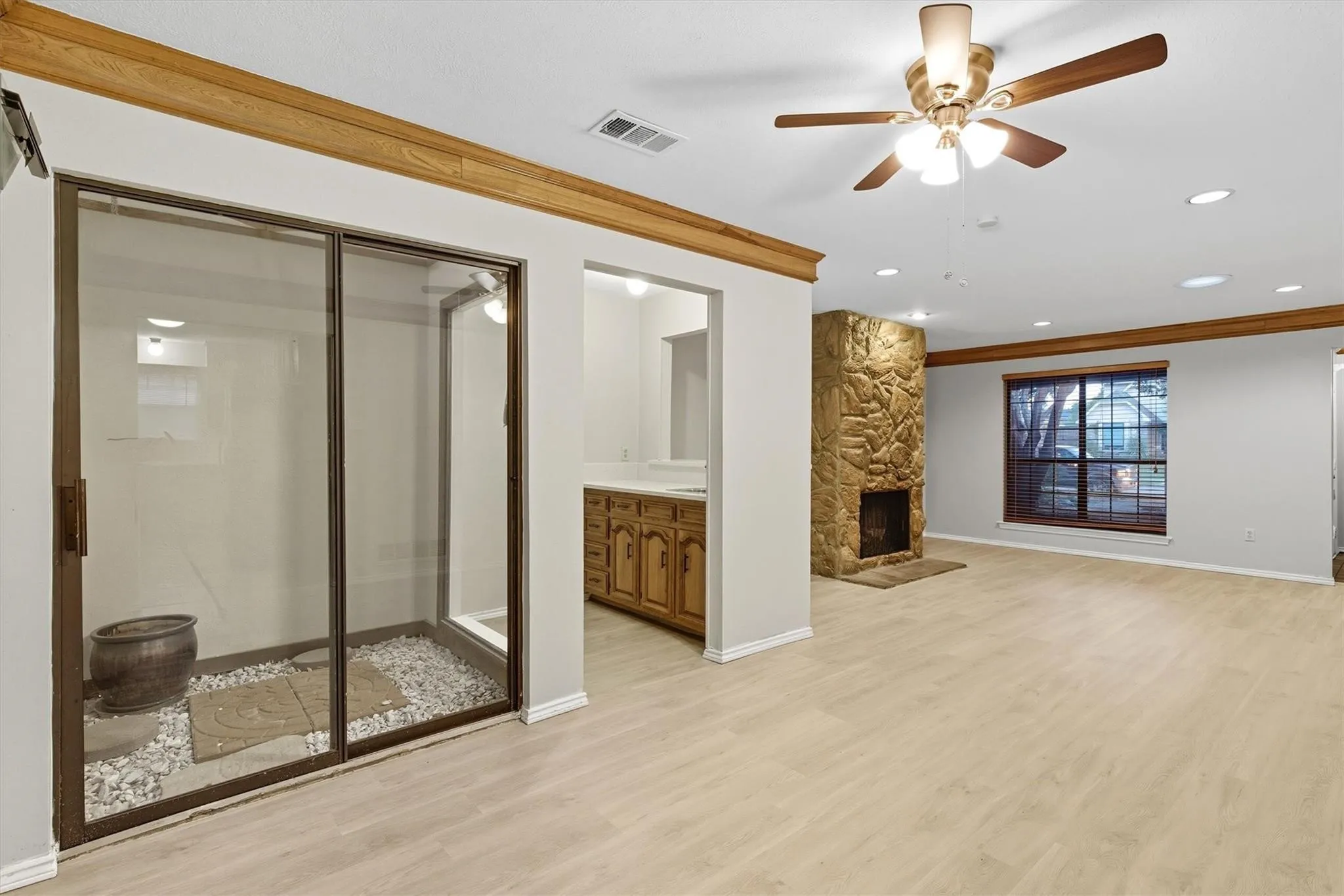 Duplex For Rent in Collin County , 4020 San Mateo Drive, Plano, Texas 75093, 3 Bedroom, 2 Bathroom, 2 Garage spaces, 1,550 Sqft, built in 1982, mls#21375453, Real Estate Agent in Plano, Homes For Rent in Collin county, Homes For Rent in Plano, Realtor in Plano Texas, Real Estate Brokerage Independent Realty Texas, Luminita Cordes Realtor